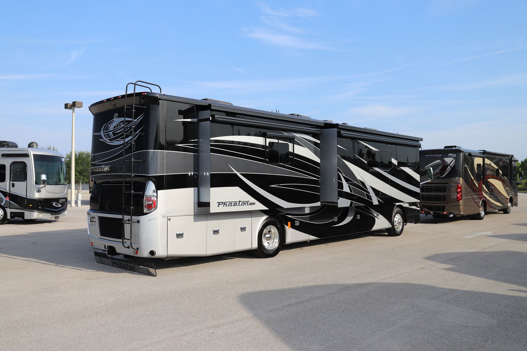 Used 2019 Tiffin Motor Homes Phaeton 40IH Class A  For Sale