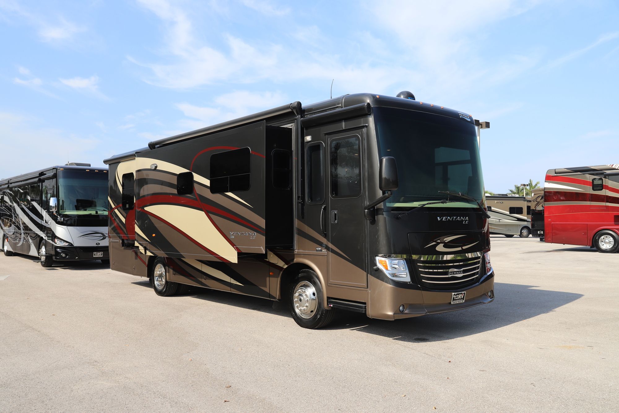 Used 2019 Newmar Ventana Le 3412 Class A  For Sale