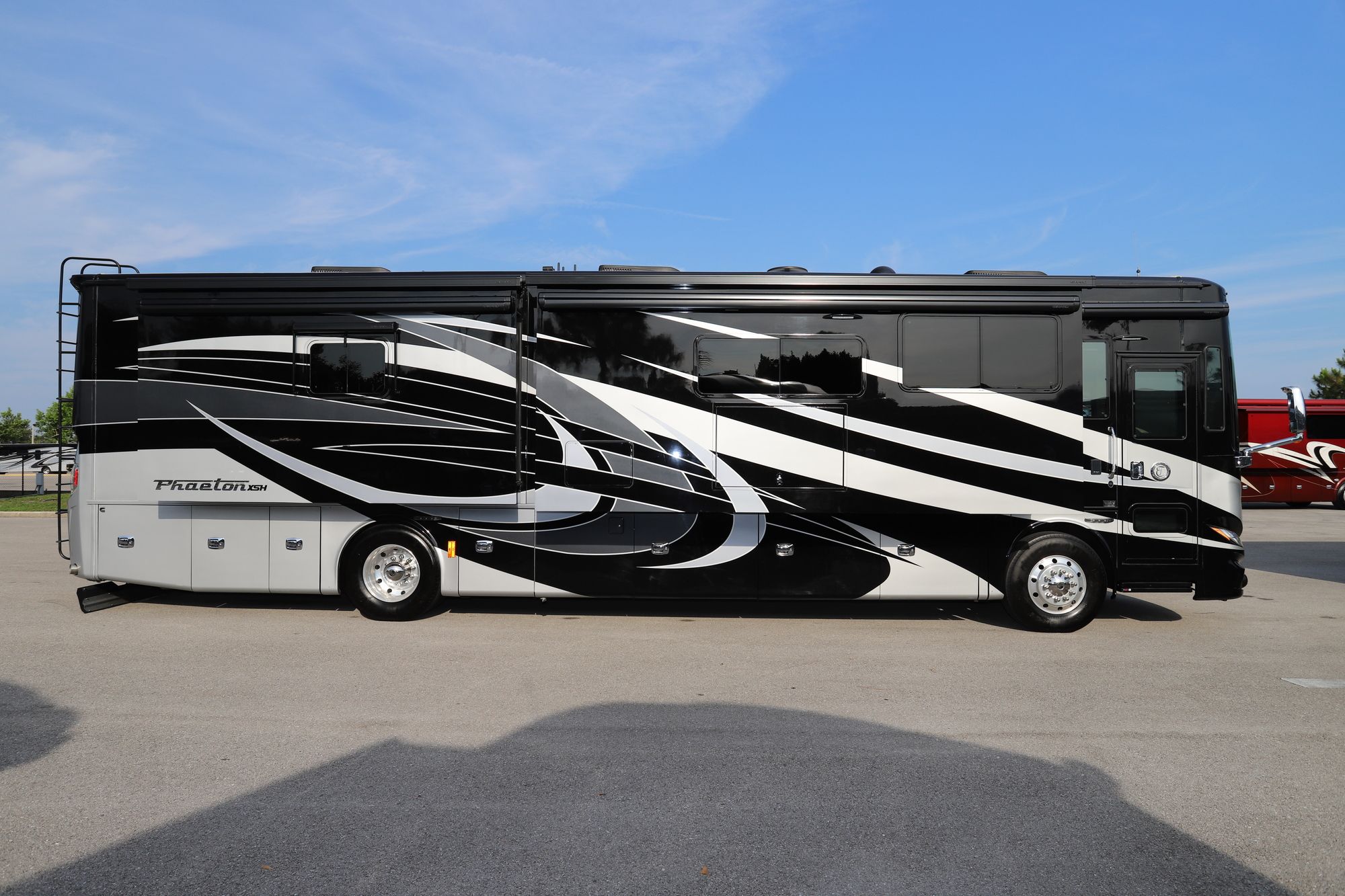 Used 2019 Tiffin Motor Homes Phaeton 40IH Class A  For Sale