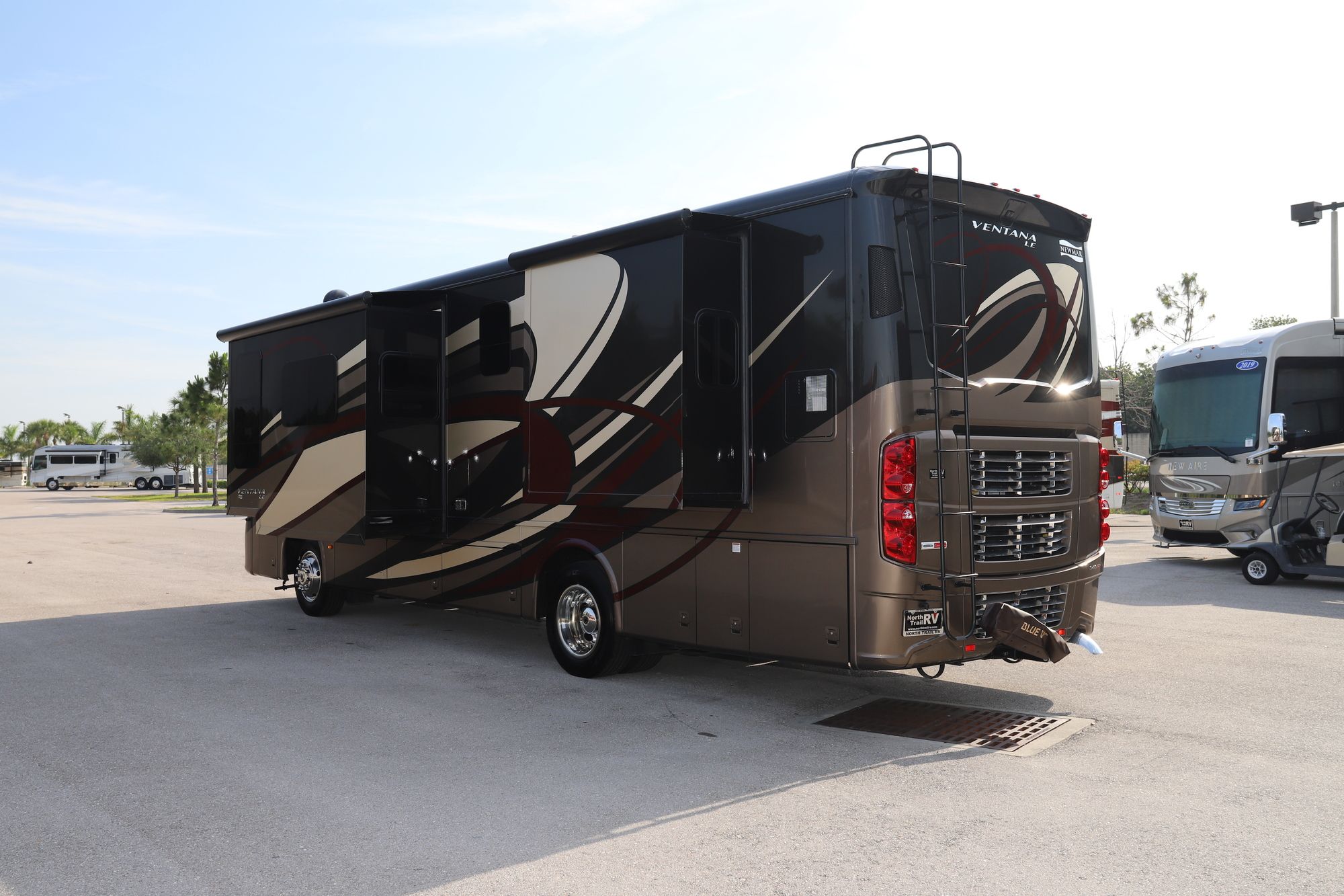 Used 2019 Newmar Ventana Le 3412 Class A  For Sale