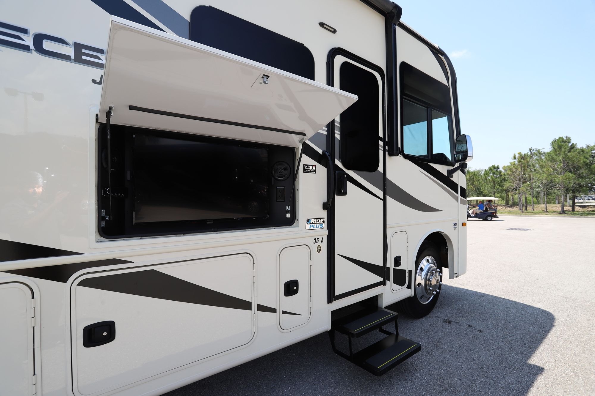 Used 2021 Jayco Precept 36A Class A  For Sale