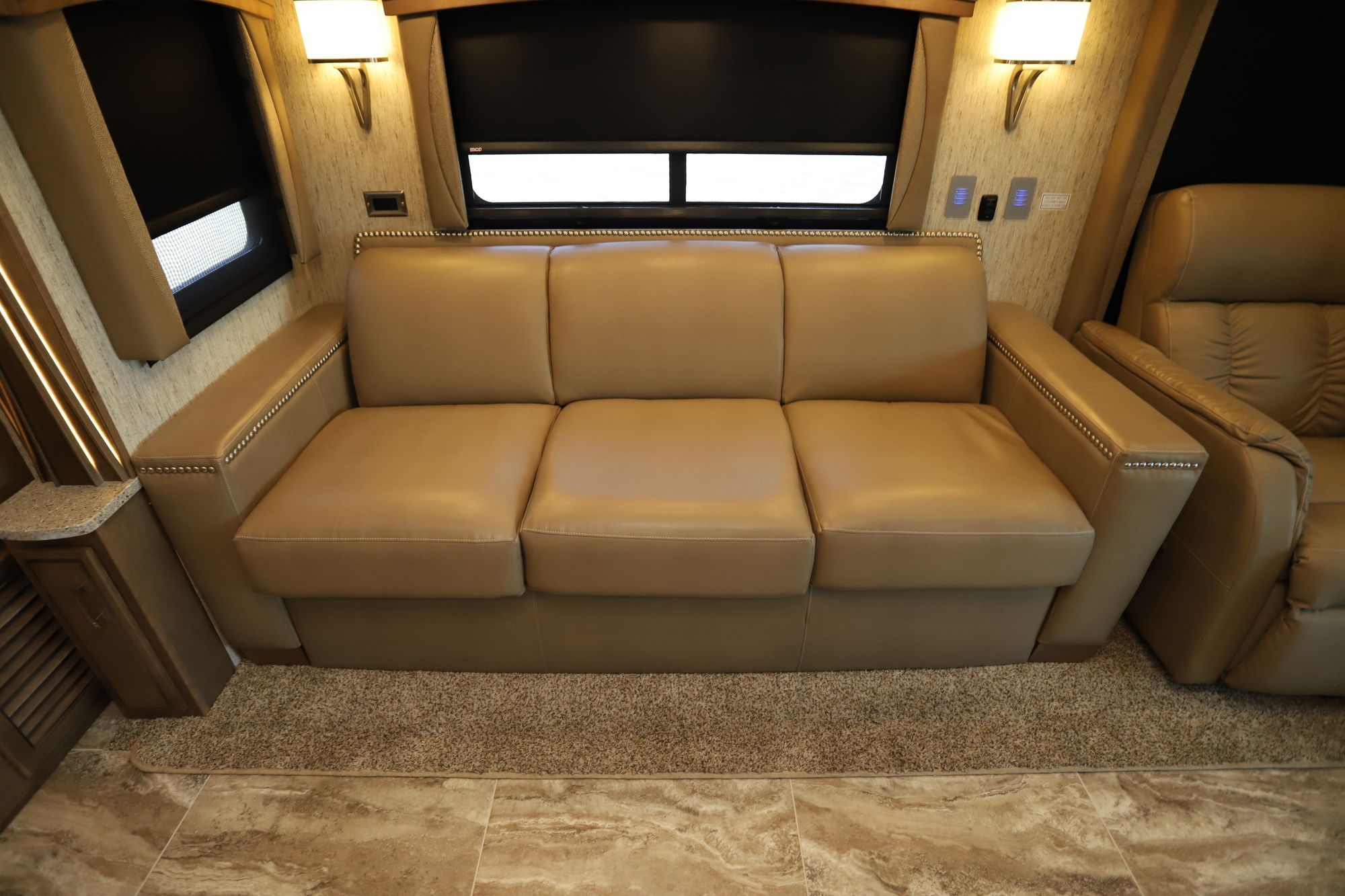 Used 2019 Newmar Ventana Le 3412 Class A  For Sale