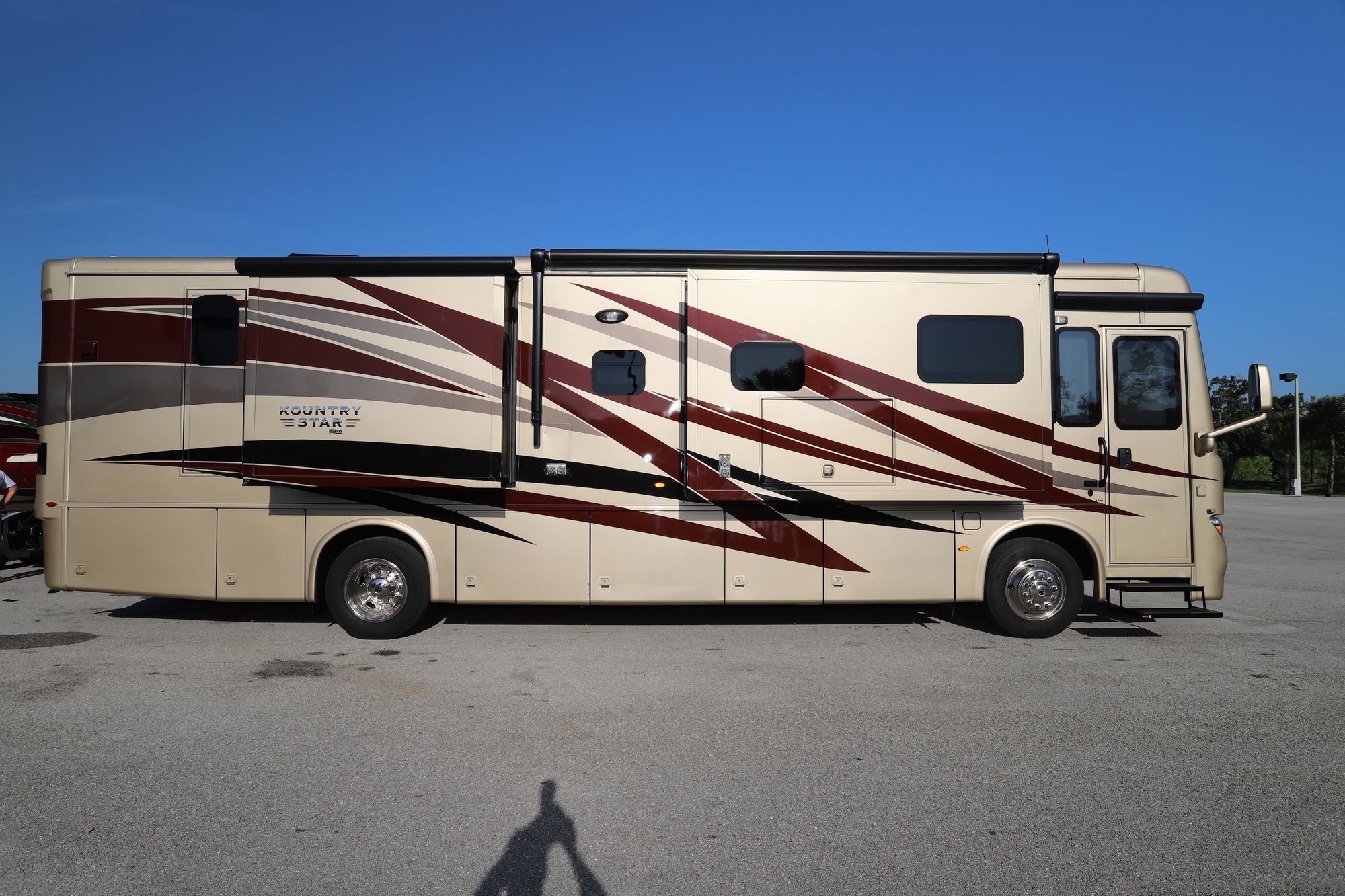 Used 2020 Newmar Kountry Star 3709 Class A  For Sale