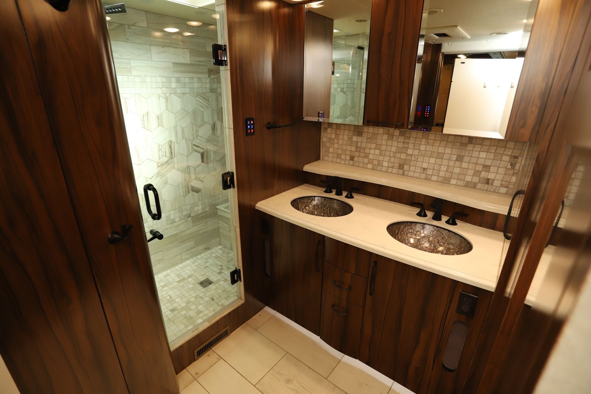 Used 2019 Foretravel Foretravel IH-45 Class A  For Sale