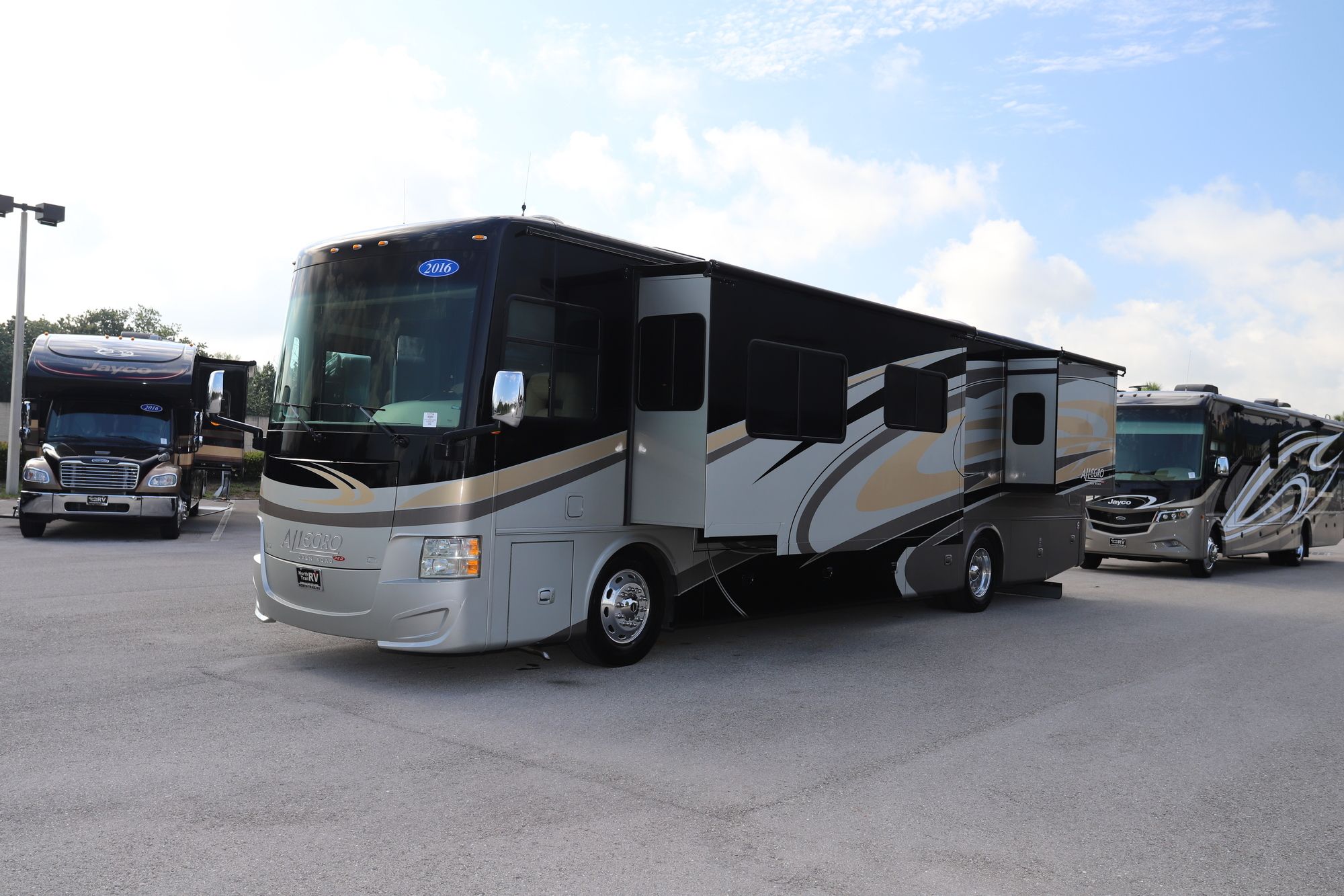 Used 2016 Tiffin Motor Homes Allegro Red 38QBA Class A  For Sale