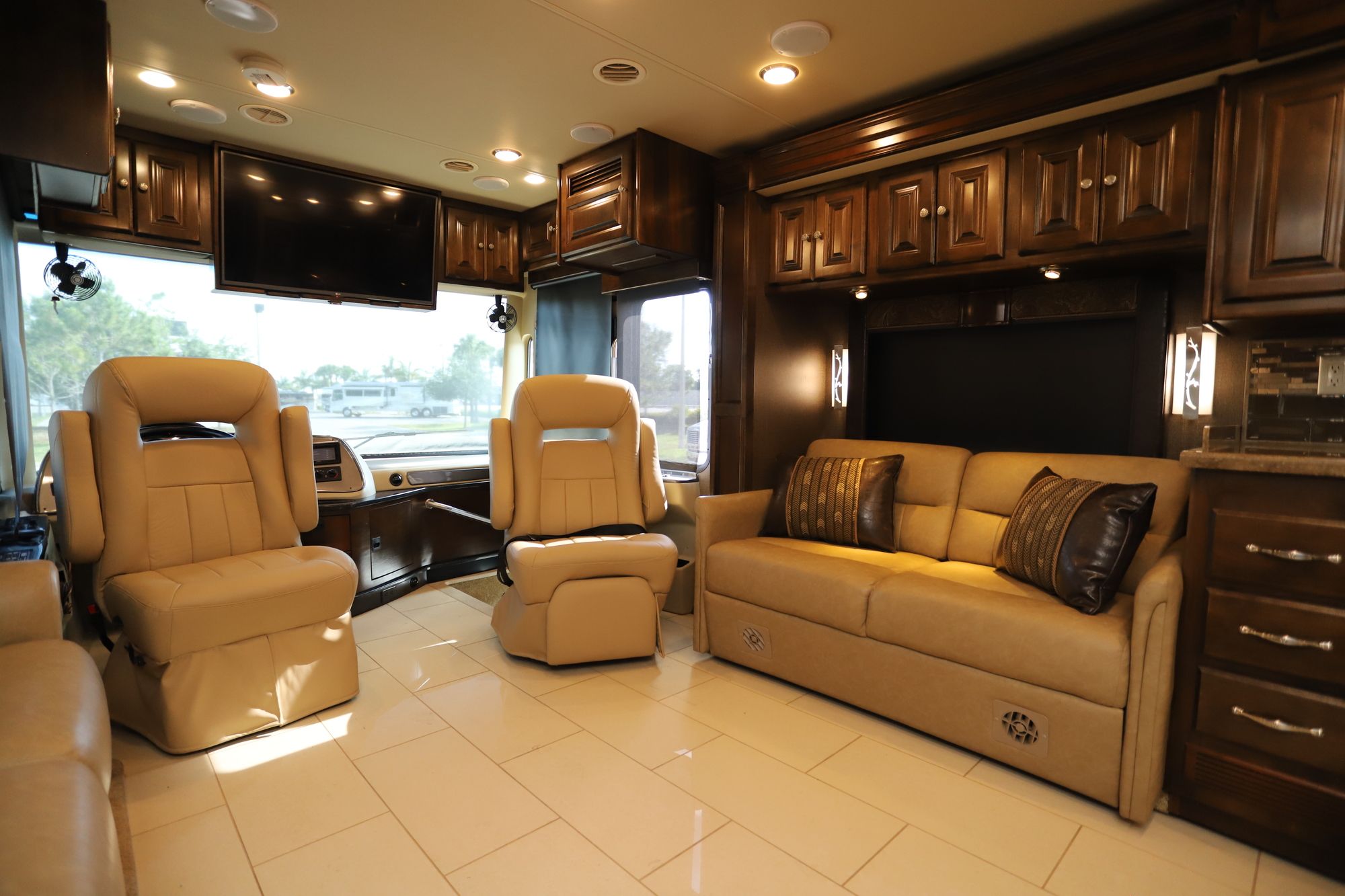 Used 2016 Tiffin Motor Homes Allegro Red 38QBA Class A  For Sale