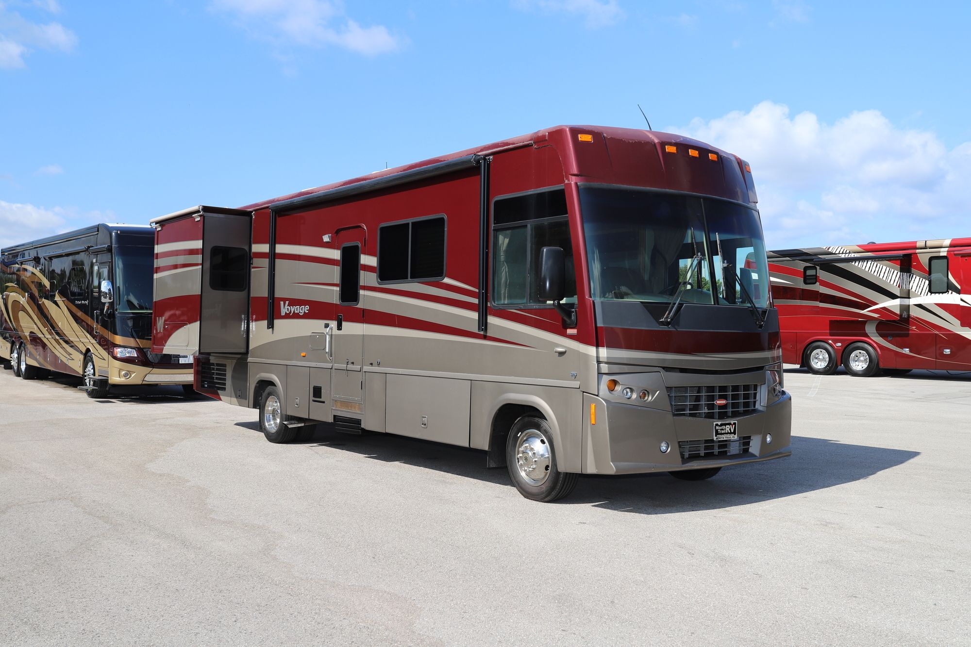 Used 2008 Winnebago Voyage 32H Class A  For Sale