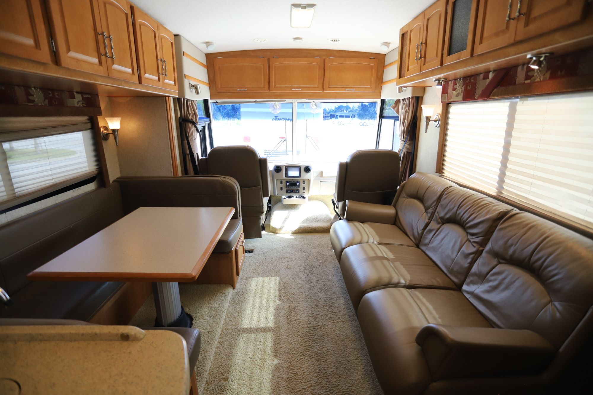 Used 2008 Winnebago Voyage 32H Class A  For Sale