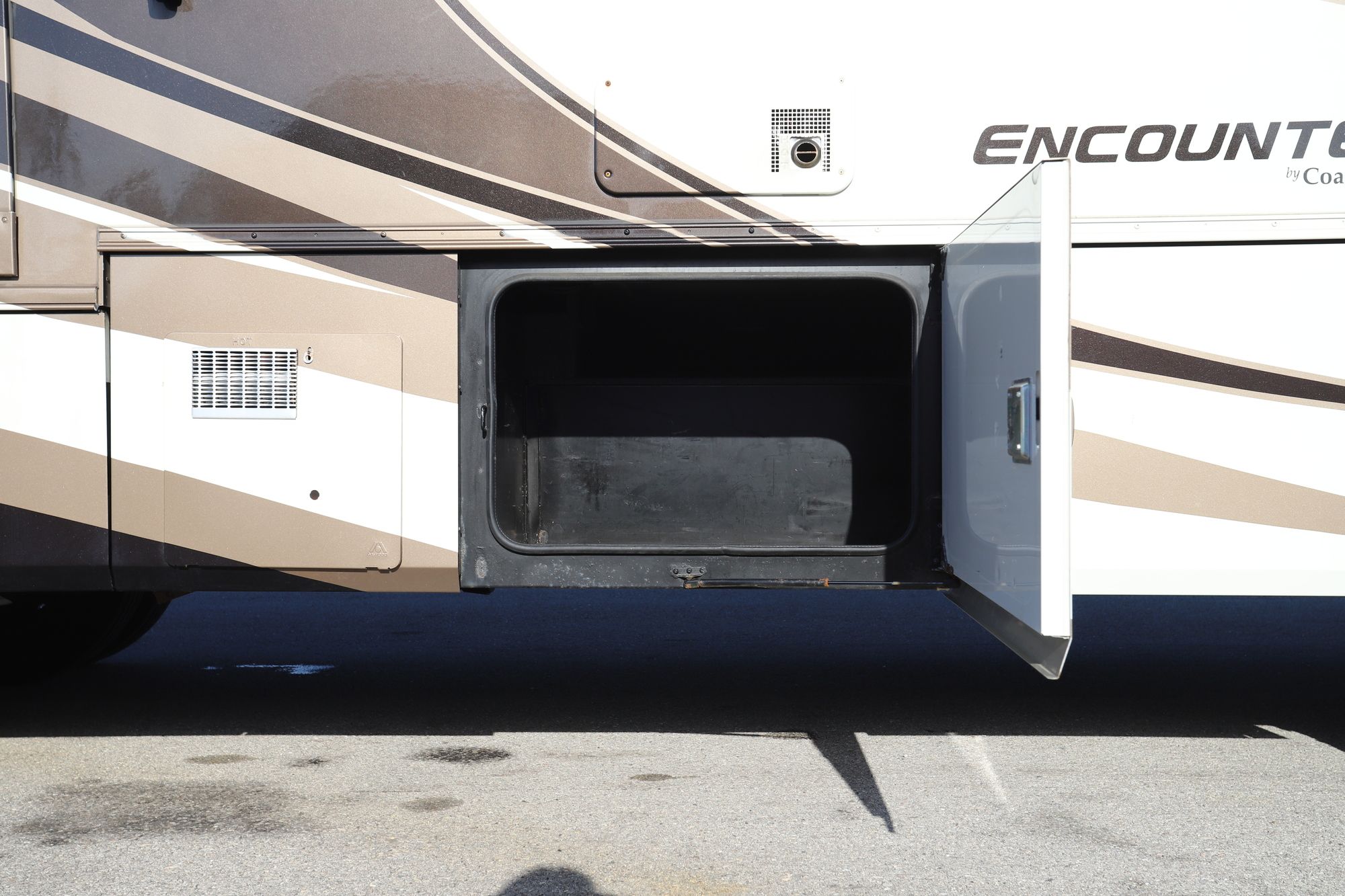 Used 2013 Coachmen Encounter 36BH Class A  For Sale