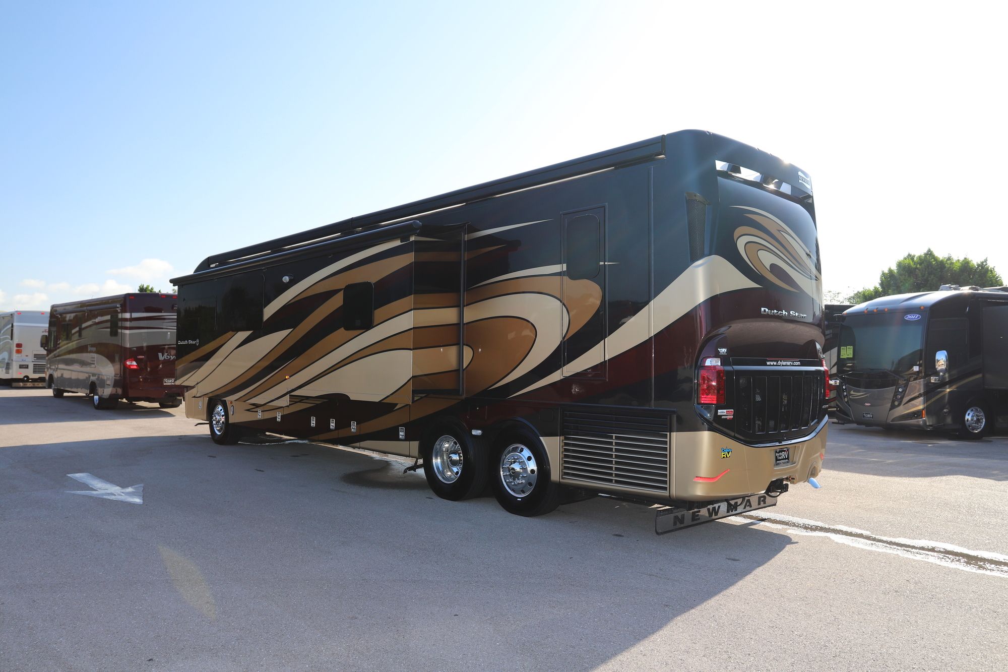 Used 2018 Newmar Dutch Star 4369 Class A  For Sale