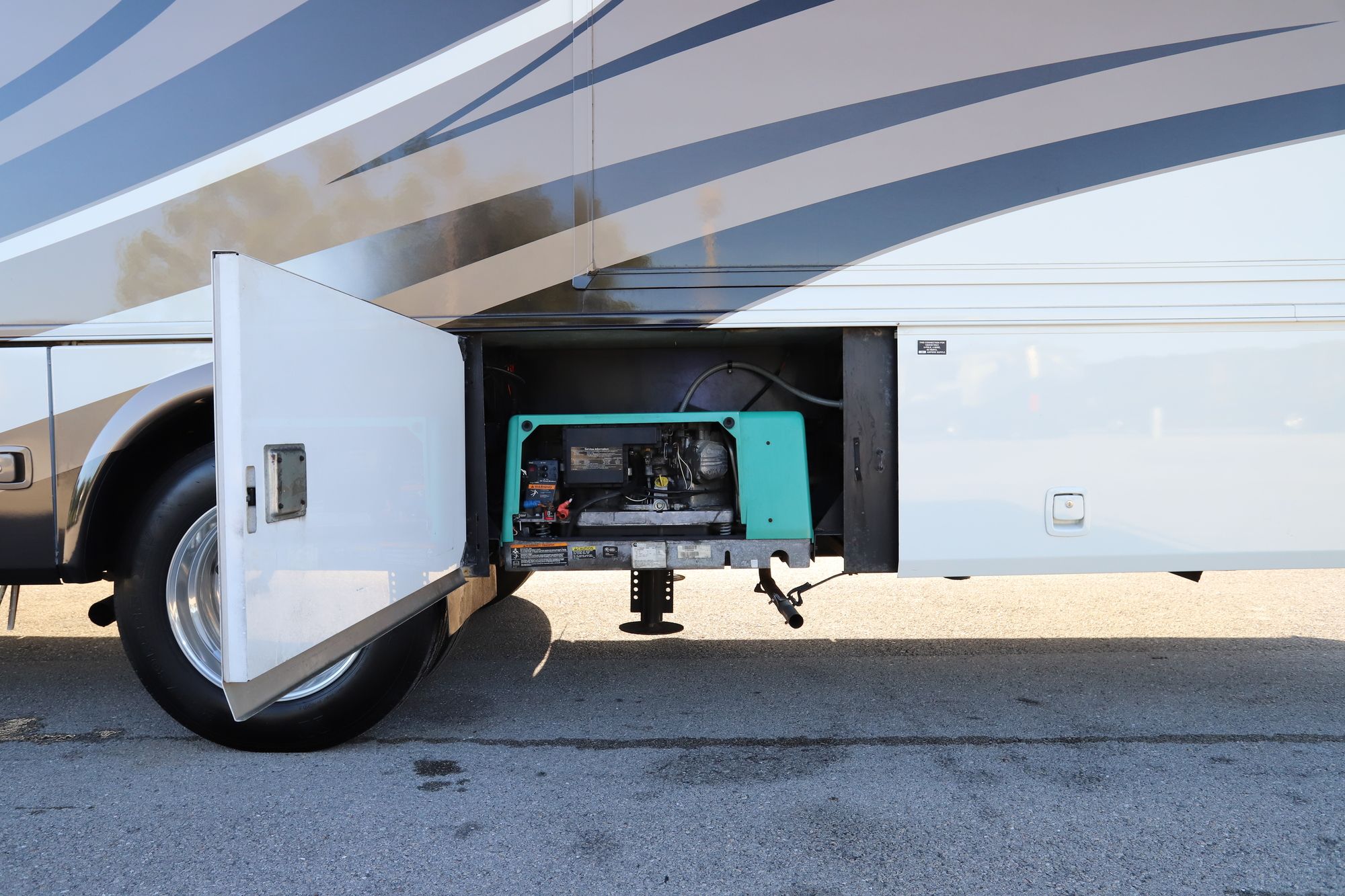 Used 2013 Coachmen Encounter 36BH Class A  For Sale