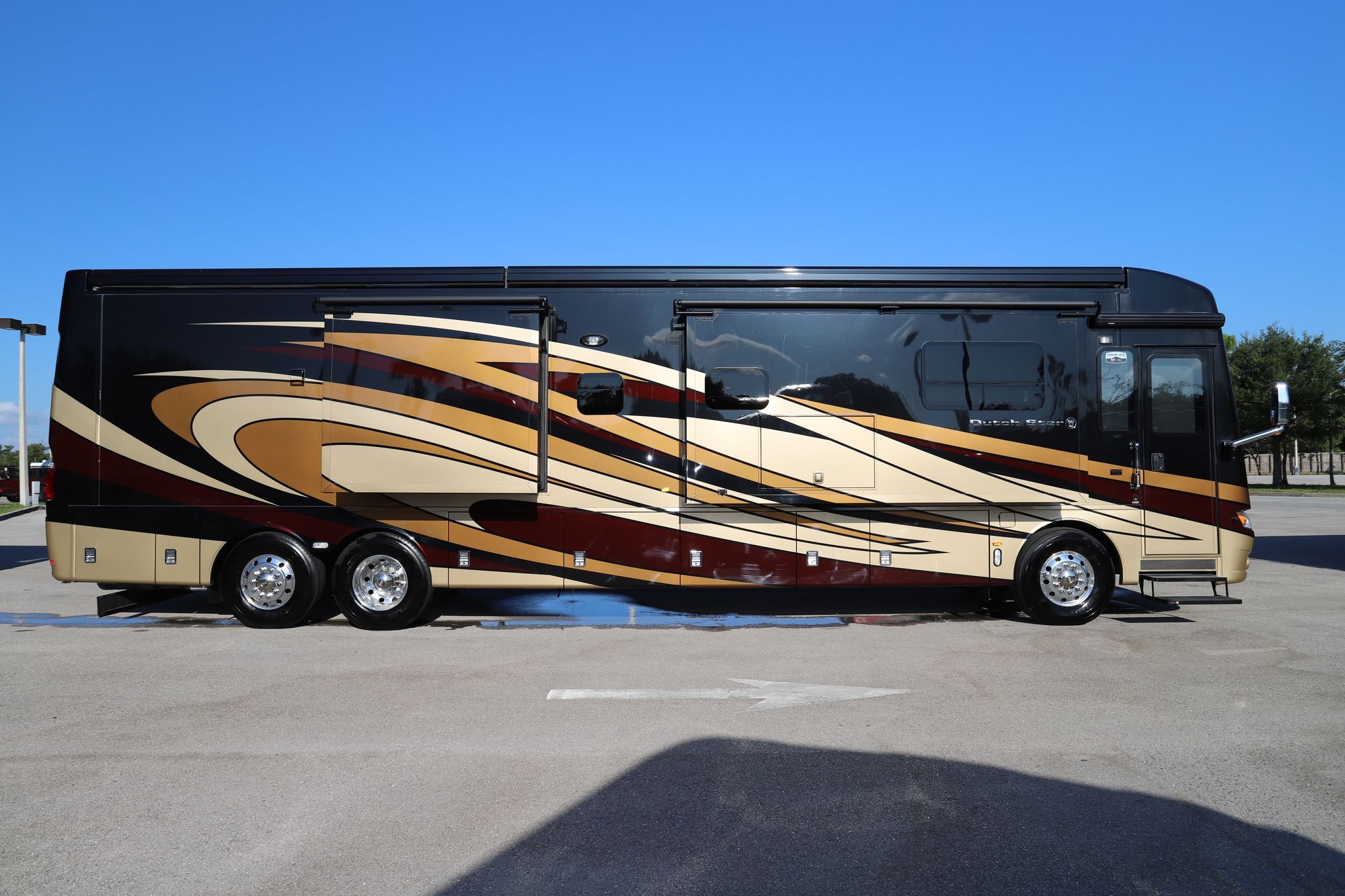 Used 2018 Newmar Dutch Star 4369 Class A  For Sale