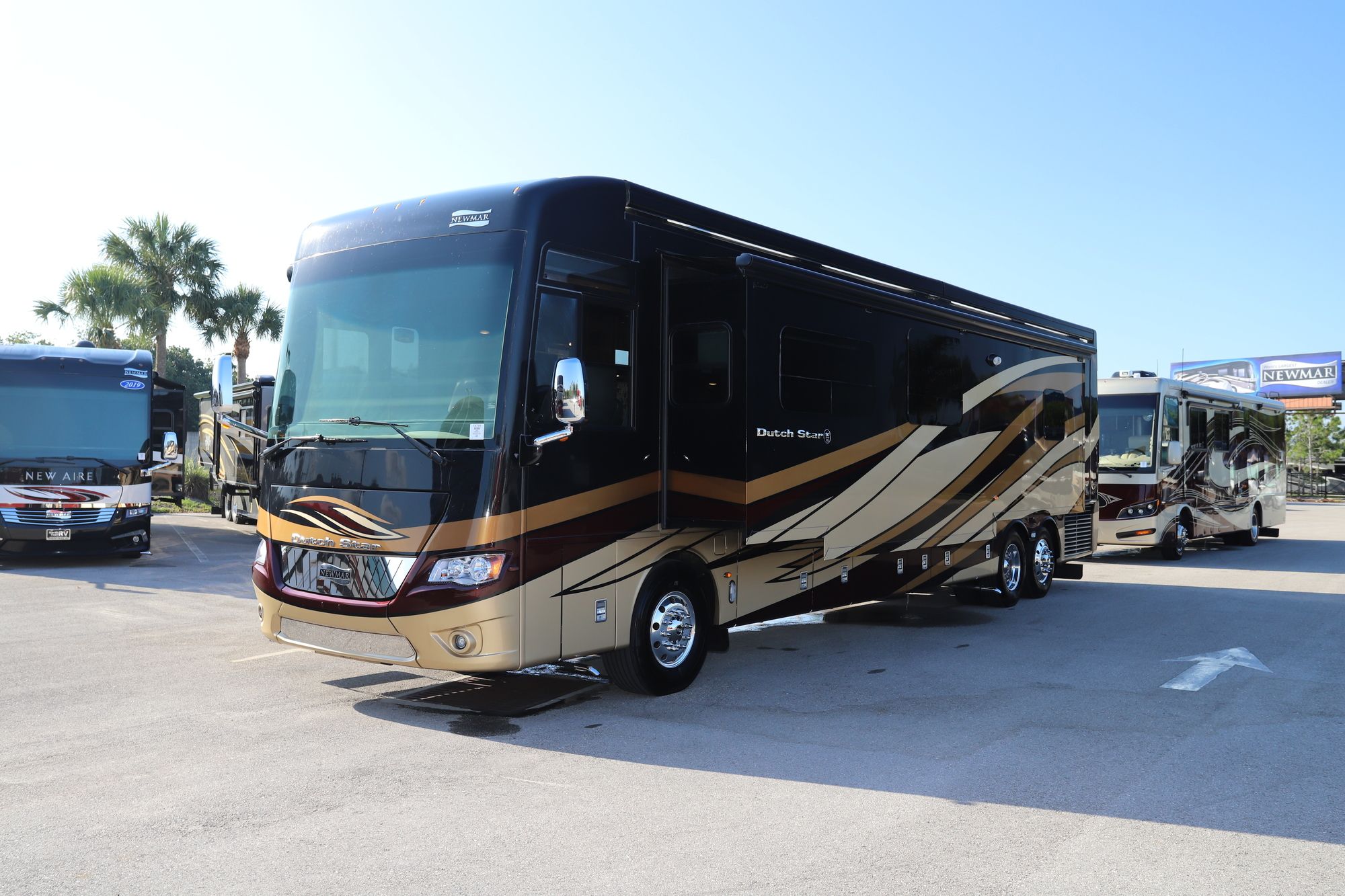 Used 2018 Newmar Dutch Star 4369 Class A  For Sale