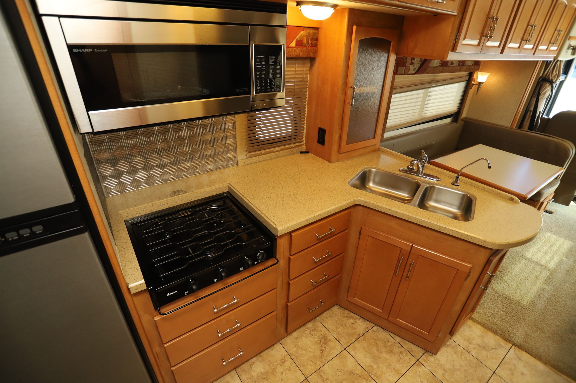 Used 2008 Winnebago Voyage 32H Class A  For Sale