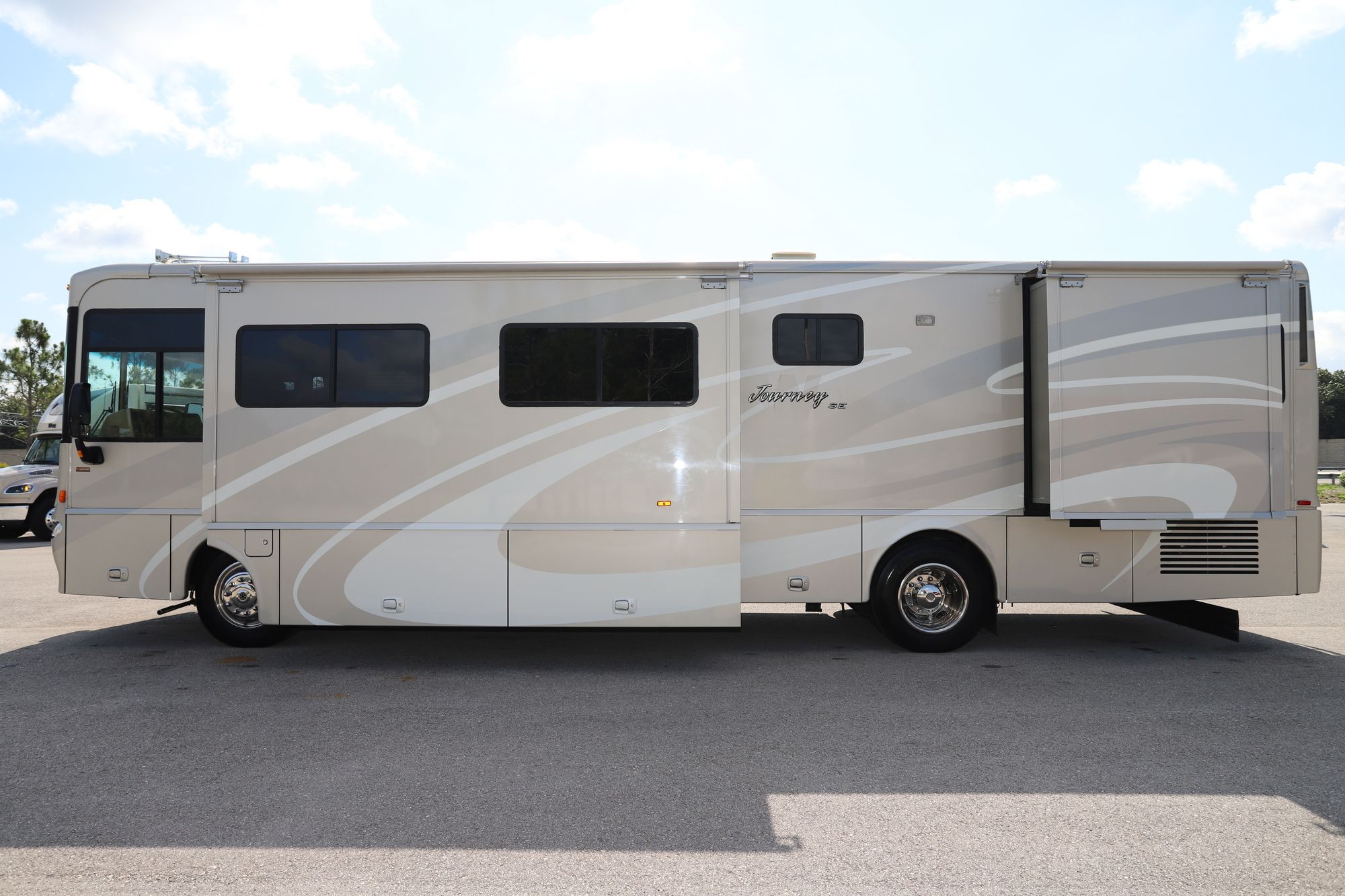 Used 2006 Winnebago Journey 36SG Class A  For Sale