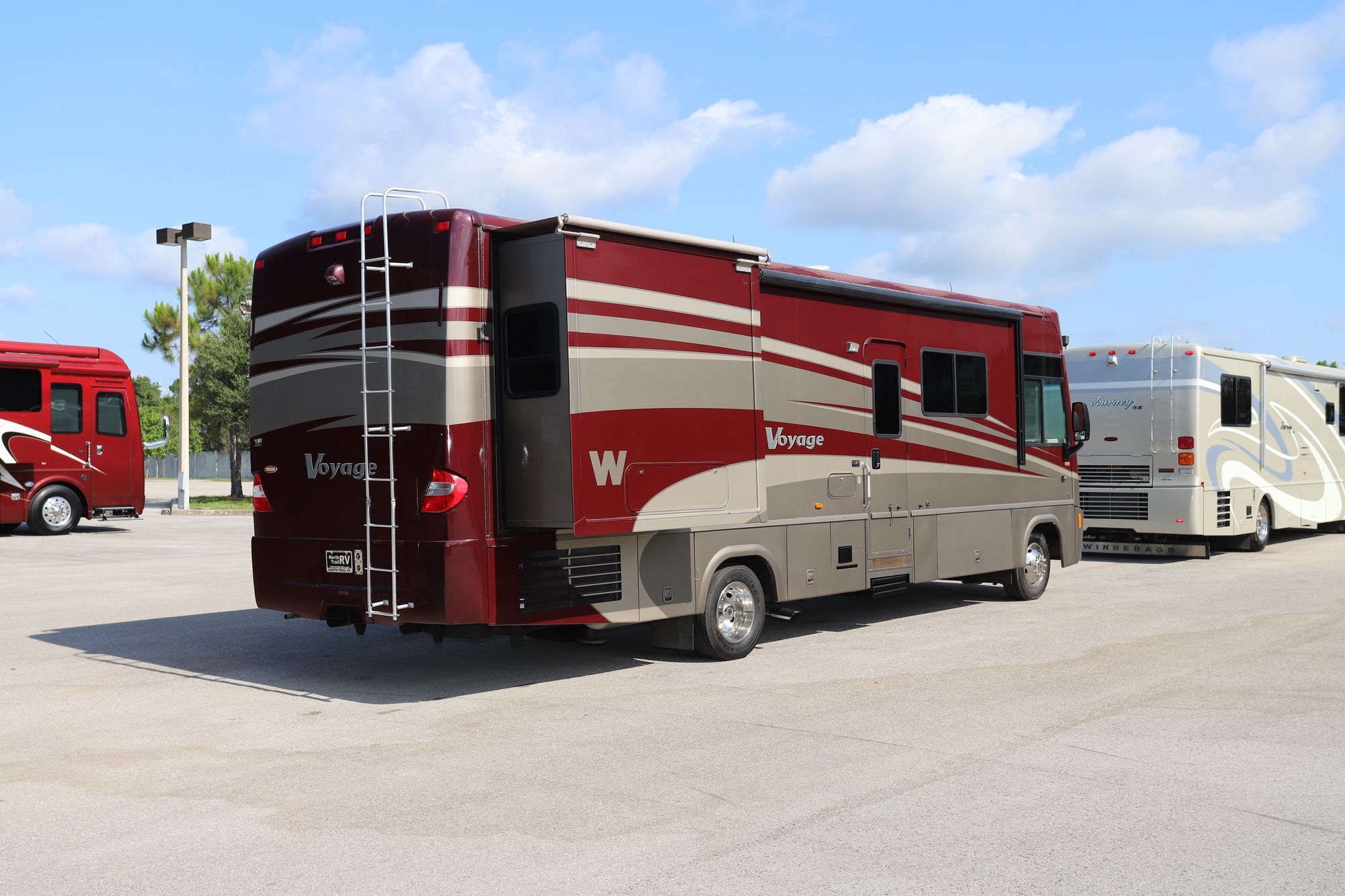 Used 2008 Winnebago Voyage 32H Class A  For Sale