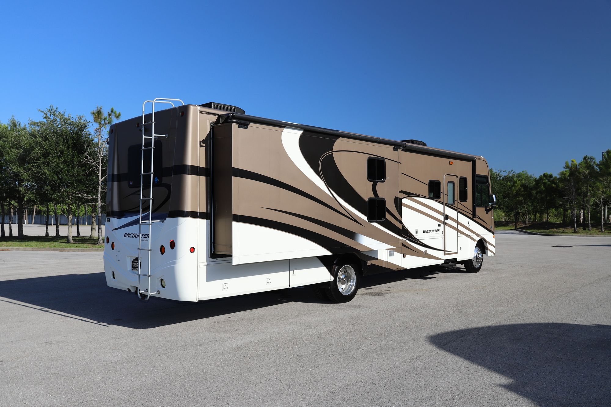 Used 2013 Coachmen Encounter 36BH Class A  For Sale