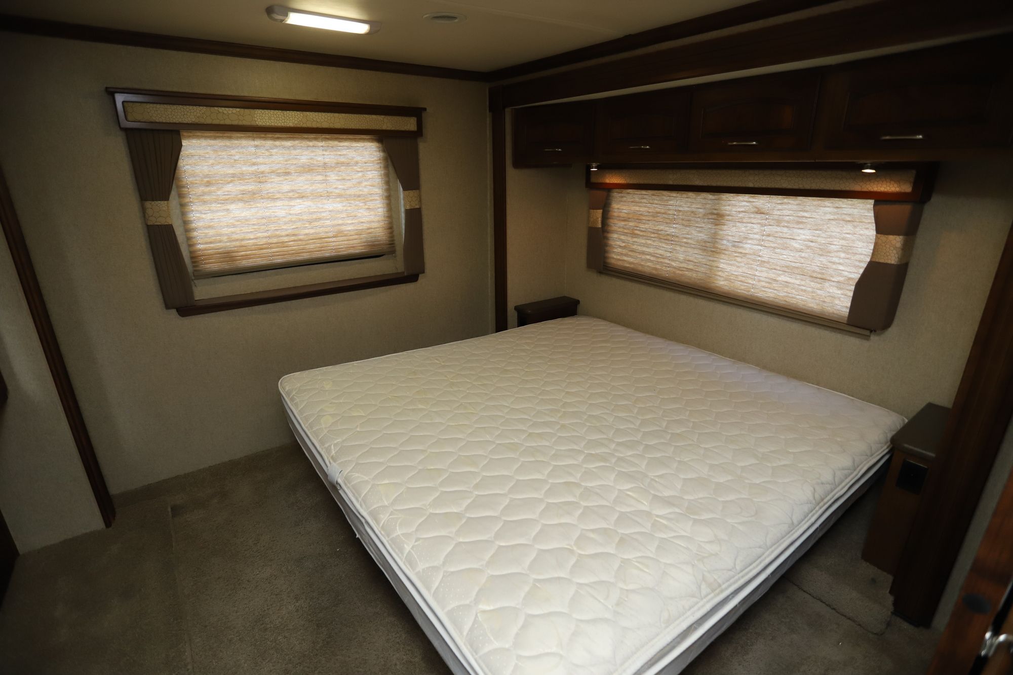 Used 2013 Coachmen Encounter 36BH Class A  For Sale