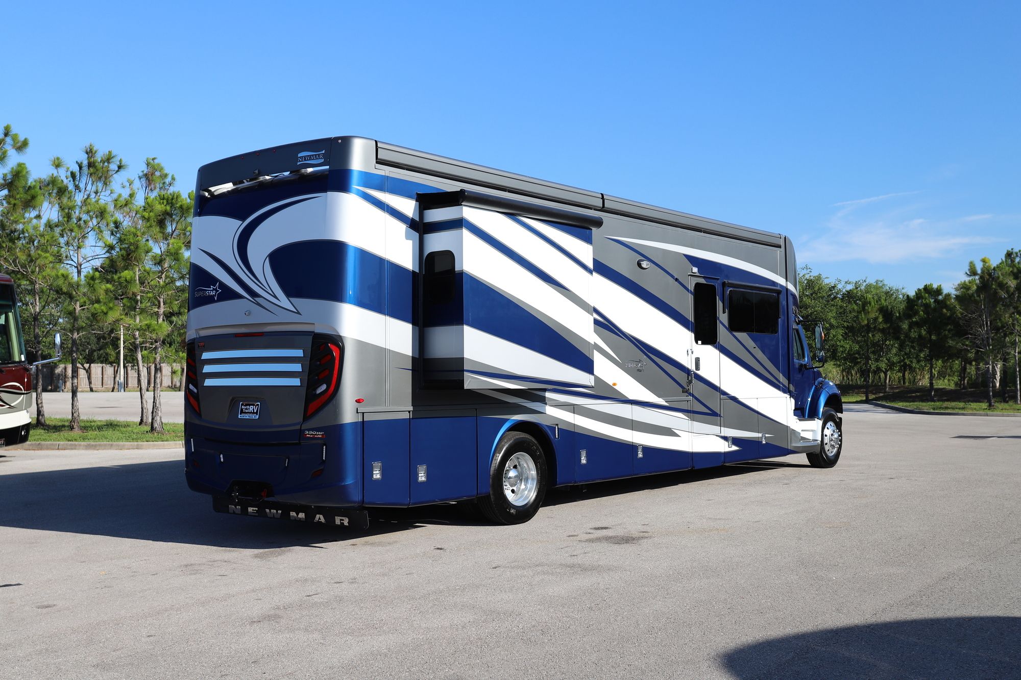 New 2021 Newmar Super Star 4058 Super C  For Sale