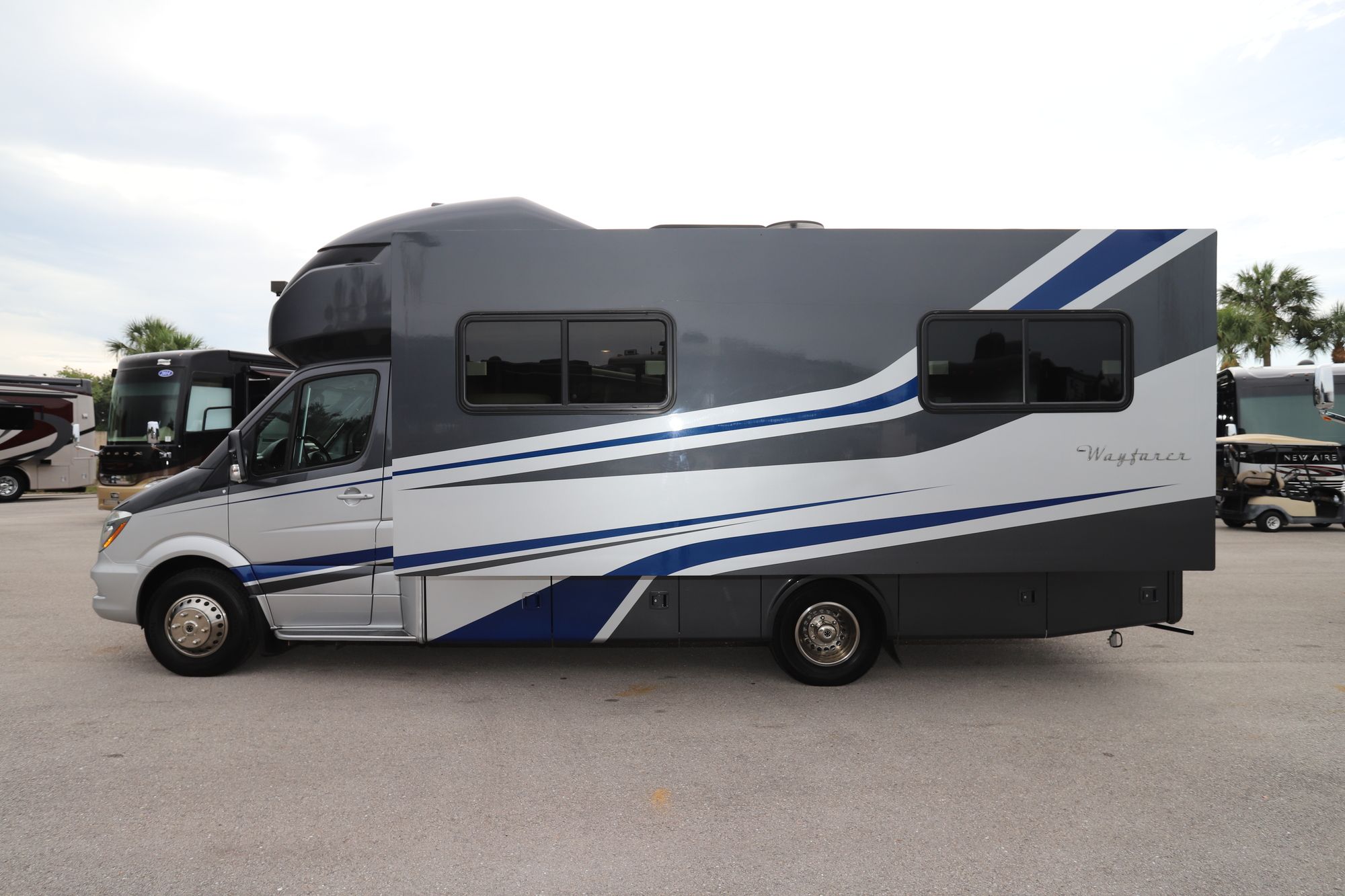 Used 2019 Tiffin Motor Homes Wayfarer 24FW Class C  For Sale