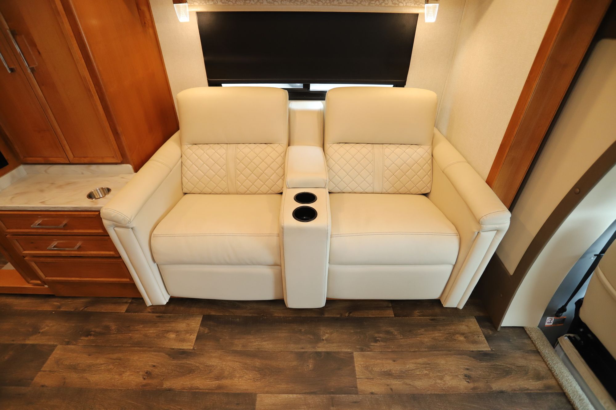 Used 2019 Tiffin Motor Homes Wayfarer 24FW Class C  For Sale