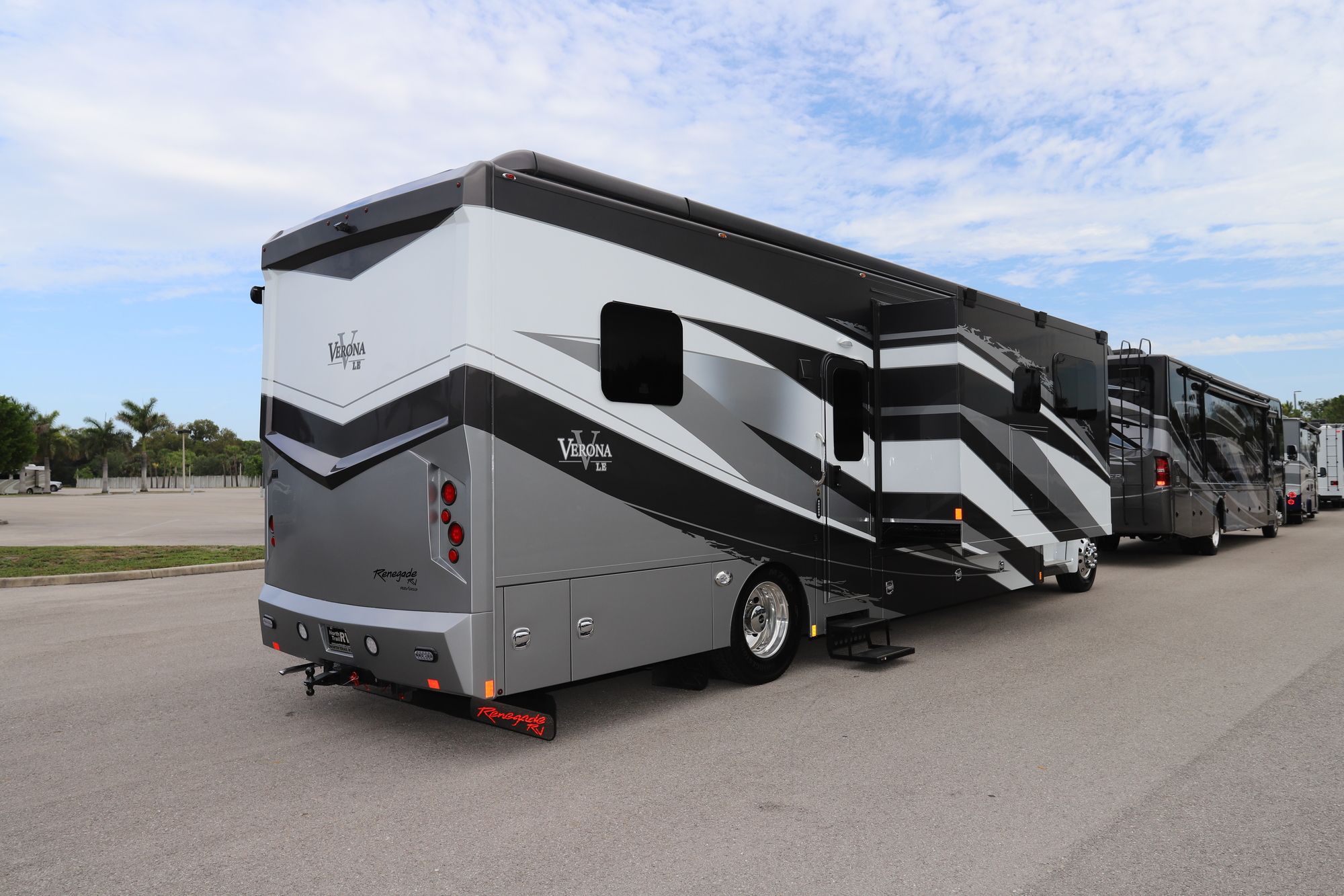 New 2021 Renegade Rv Verona Le 37LMB Super C  For Sale