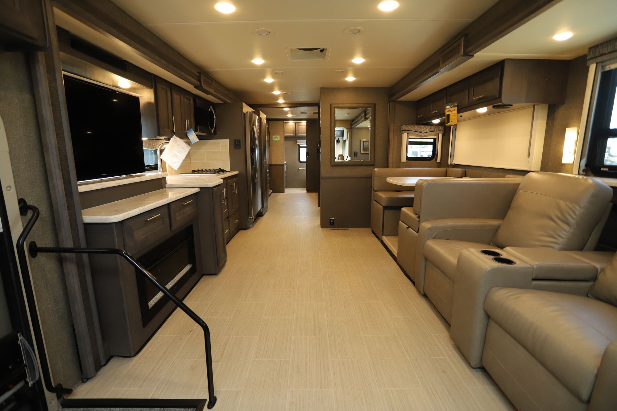 New 2022 Thor Challenger 37FH Class A  For Sale