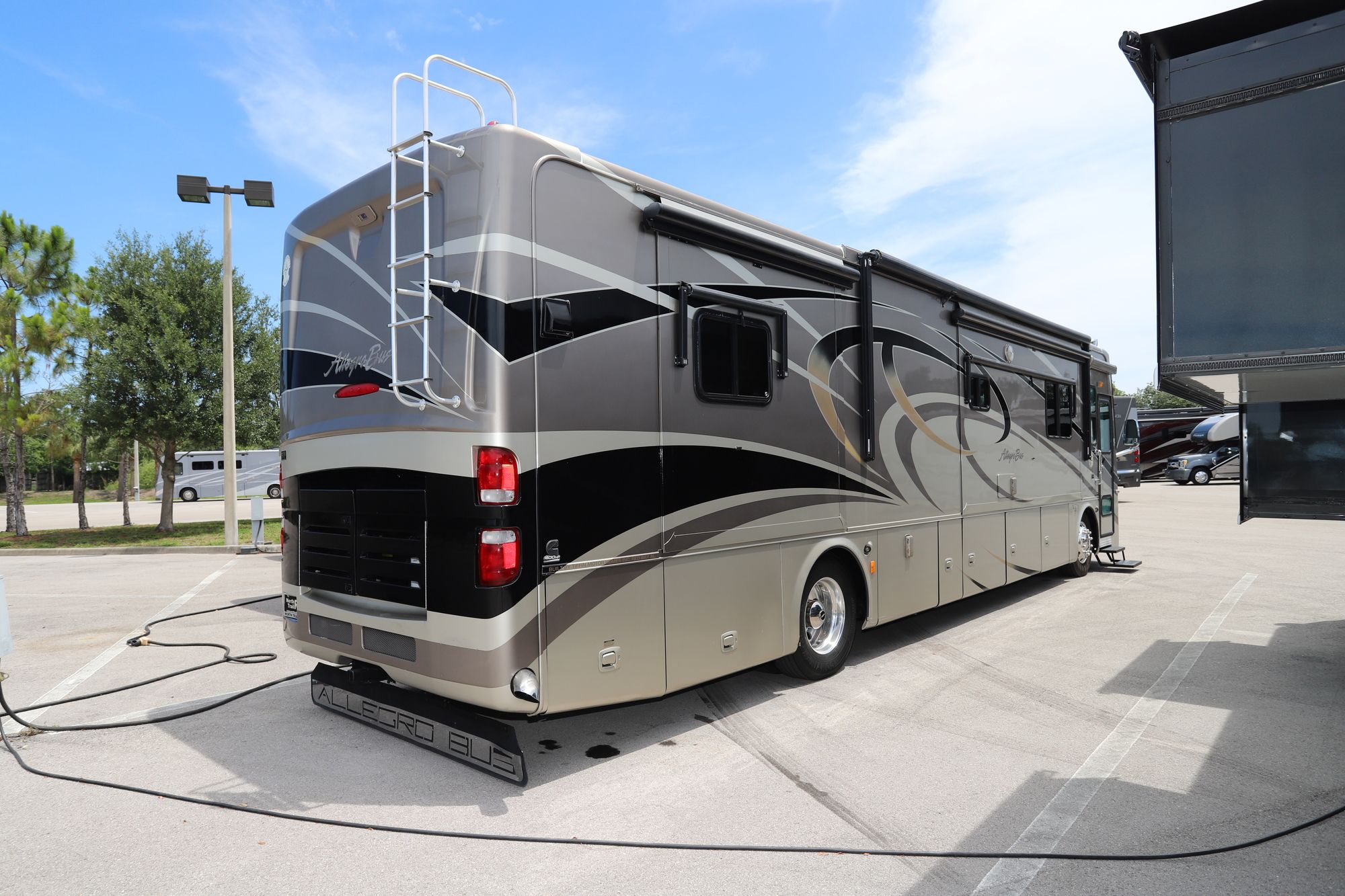 Used 2007 Tiffin Motor Homes Allegro Bus 40QSP Class A  For Sale