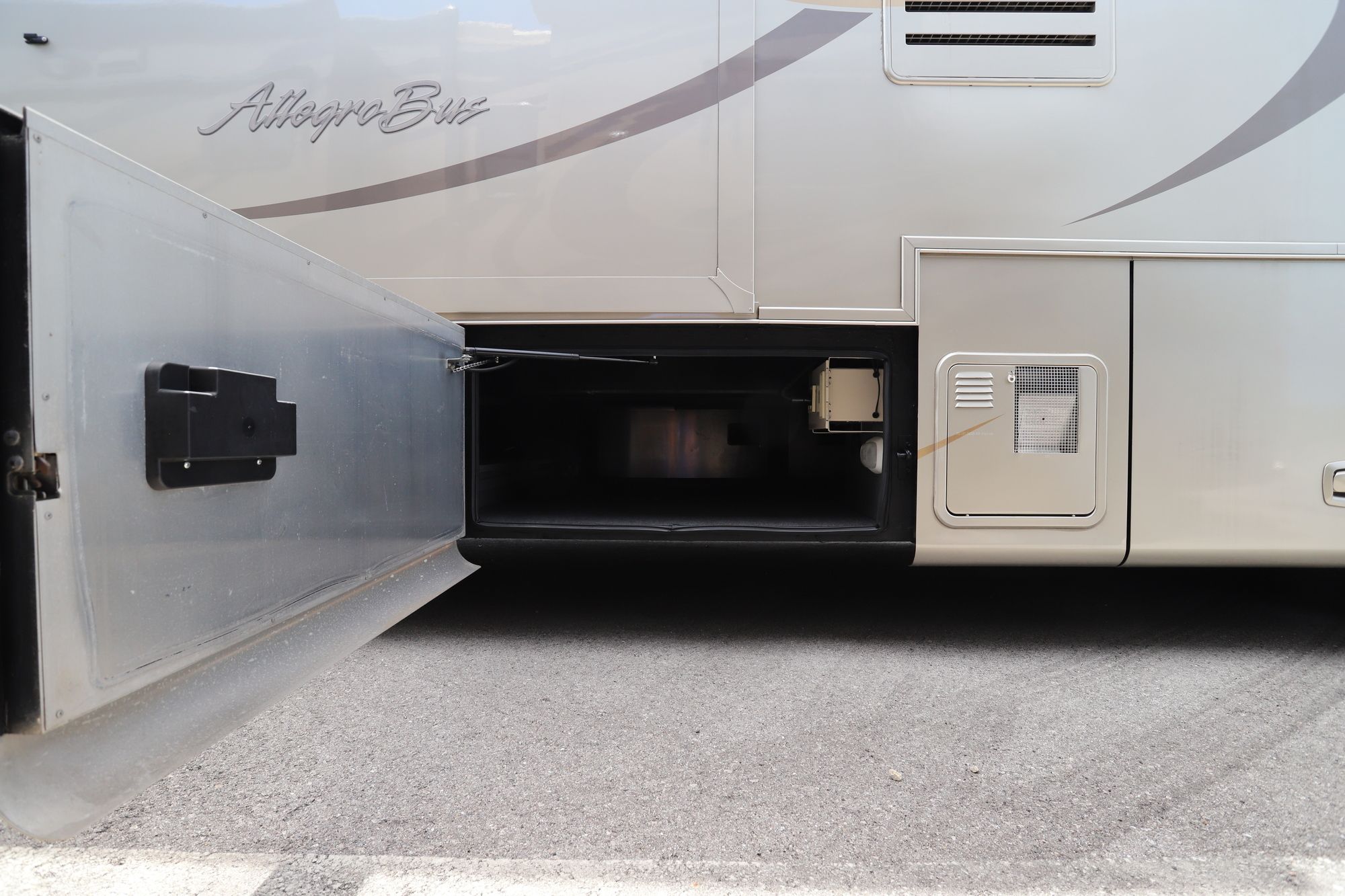 Used 2007 Tiffin Motor Homes Allegro Bus 40QSP Class A  For Sale