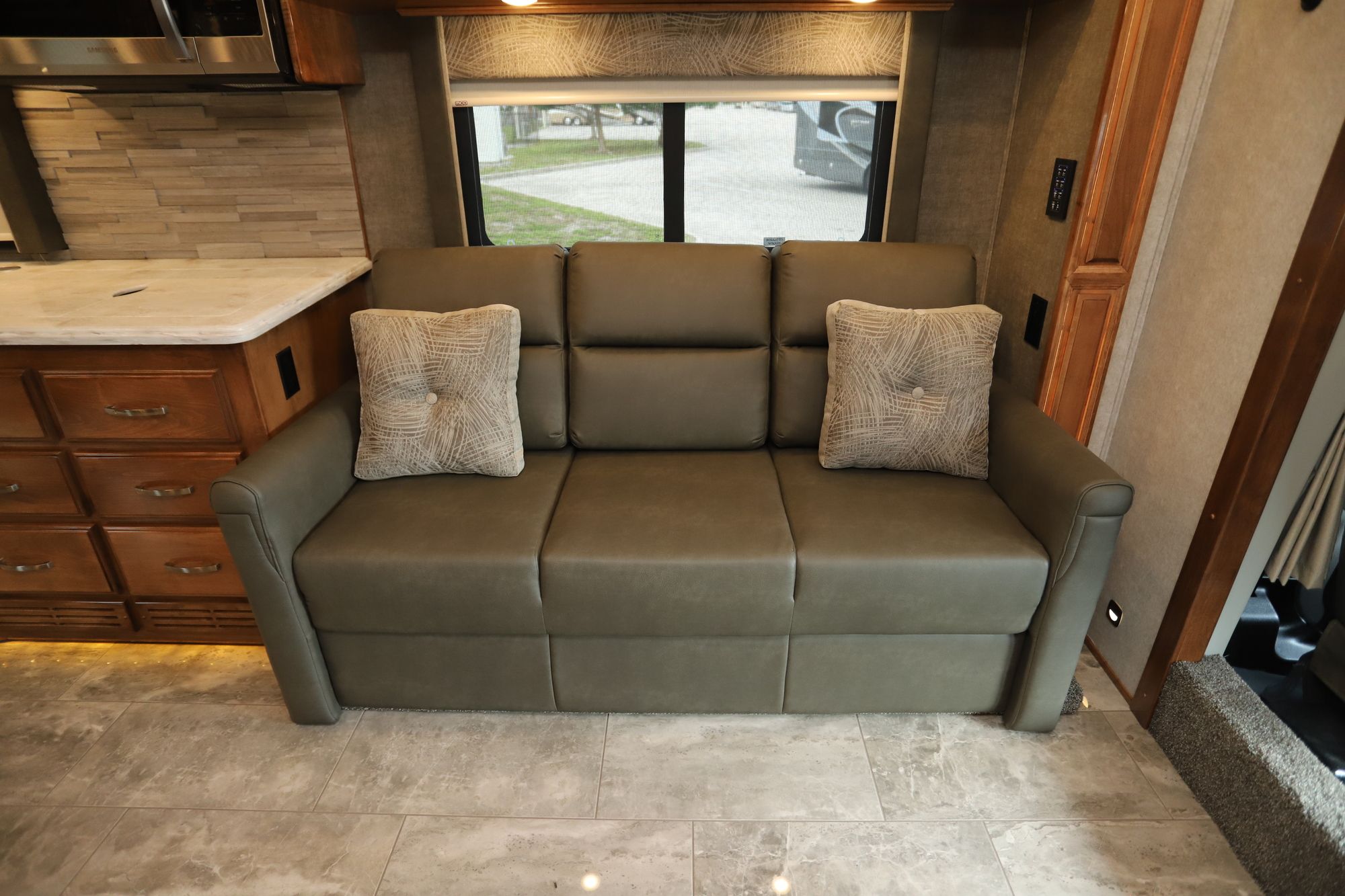 New 2021 Renegade Rv Verona Le 37LMB Super C  For Sale