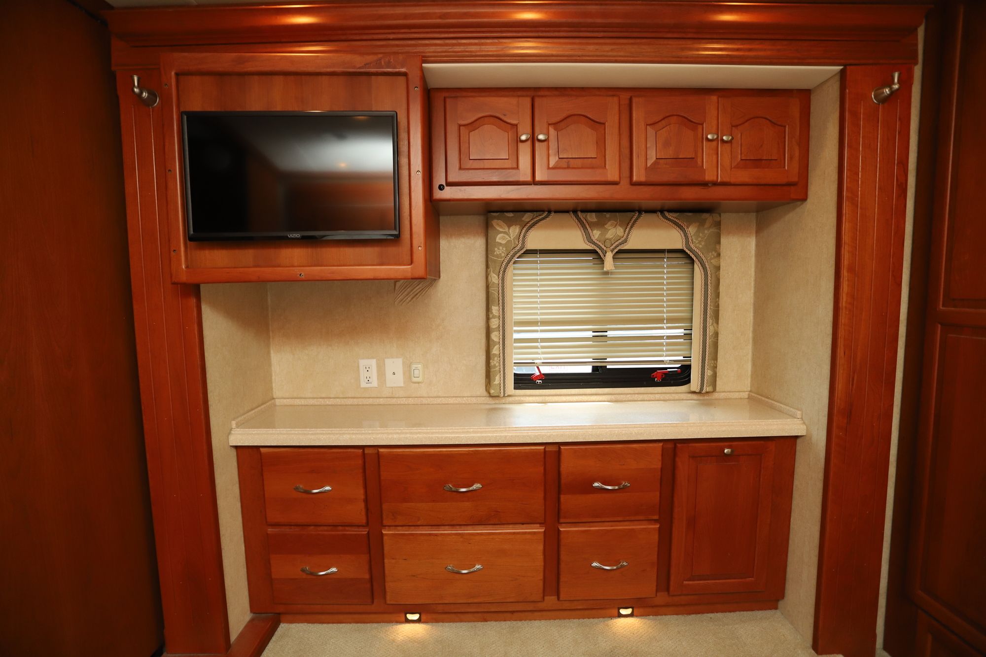 Used 2007 Tiffin Motor Homes Allegro Bus 40QSP Class A  For Sale