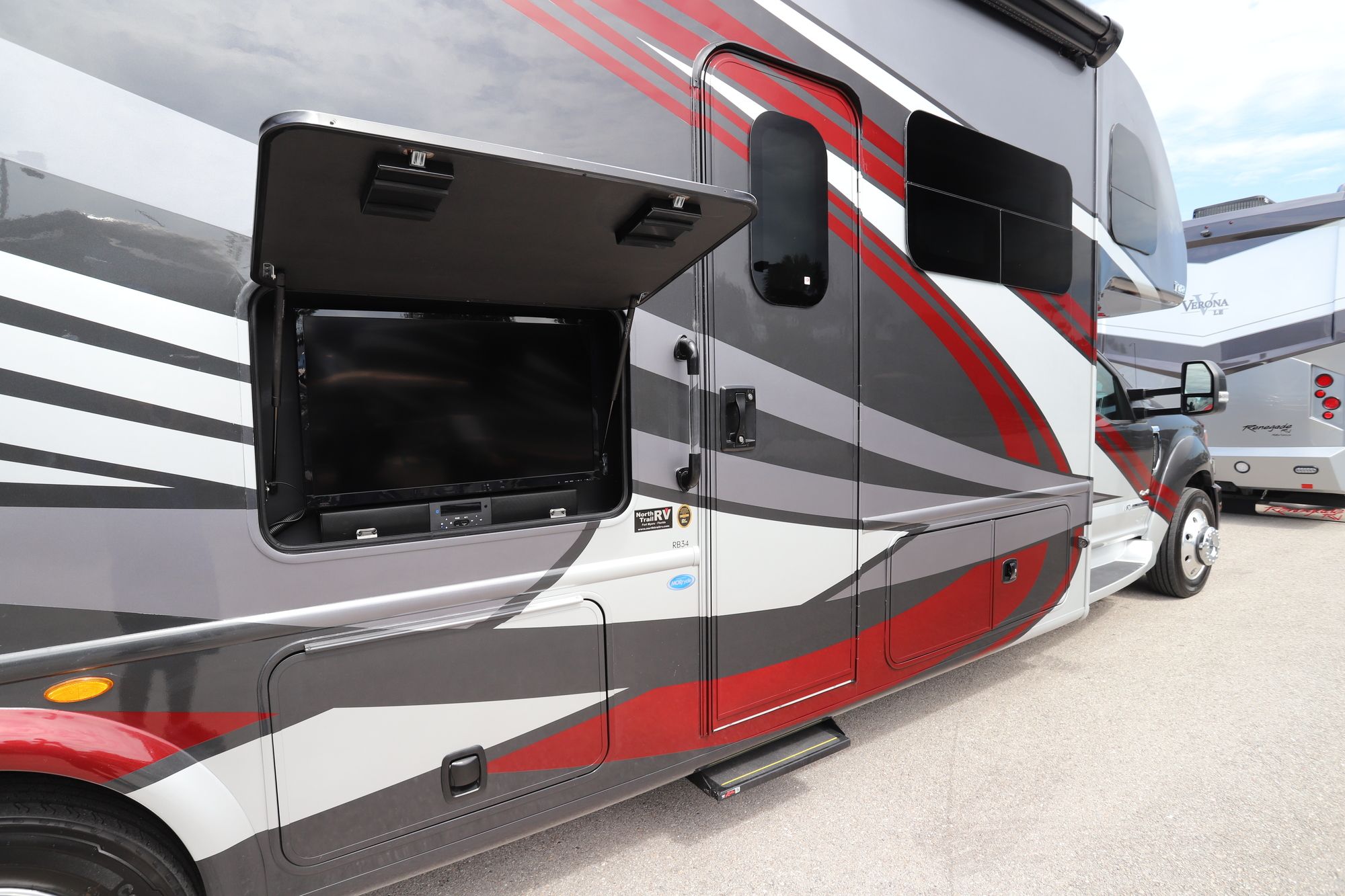 New 2021 Thor Magnitude RB34 Class C  For Sale