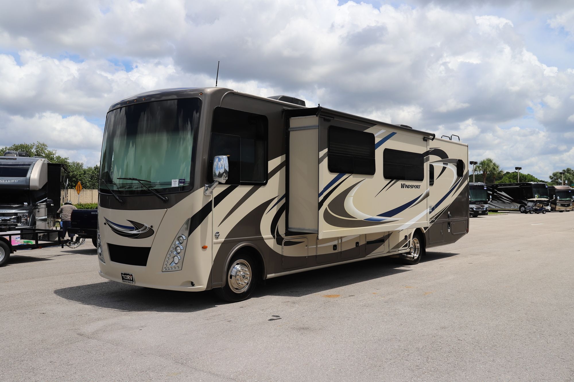 Used 2019 Thor Windsport 35M Class A  For Sale