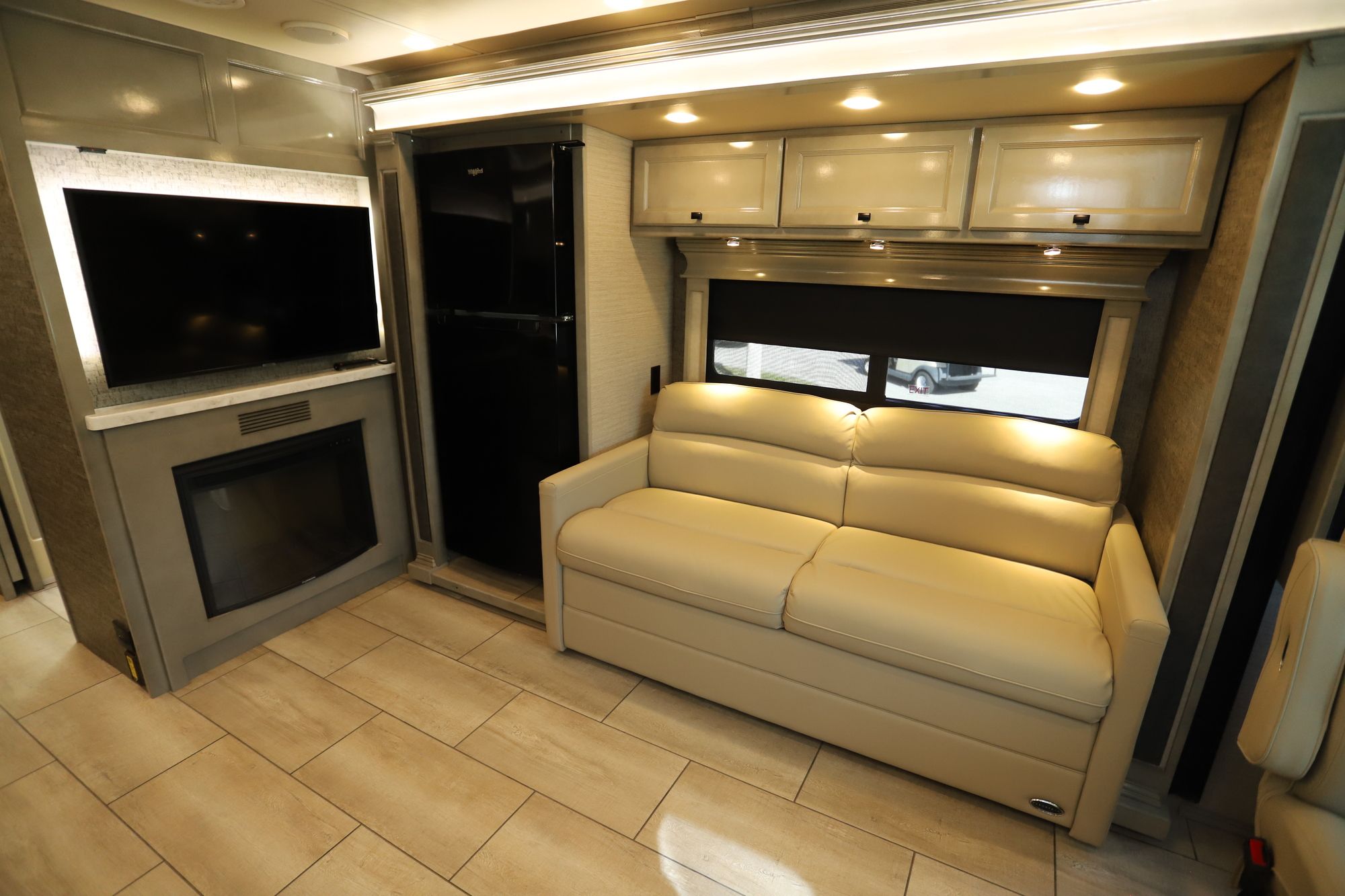 Used 2020 Tiffin Motor Homes Breeze 33BR Class A  For Sale