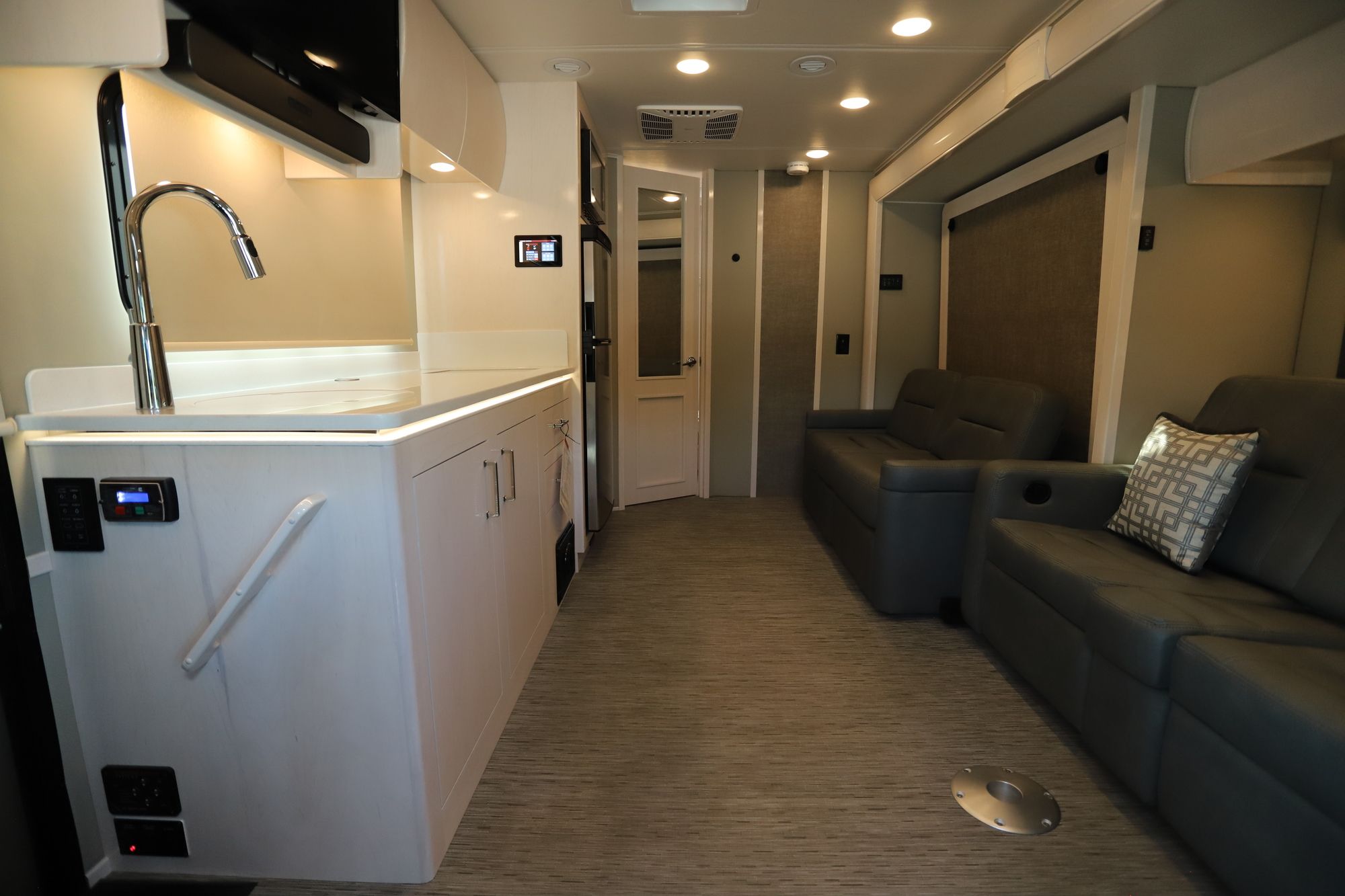 New 2022 Renegade Rv Vienna 25VRML Class C  For Sale