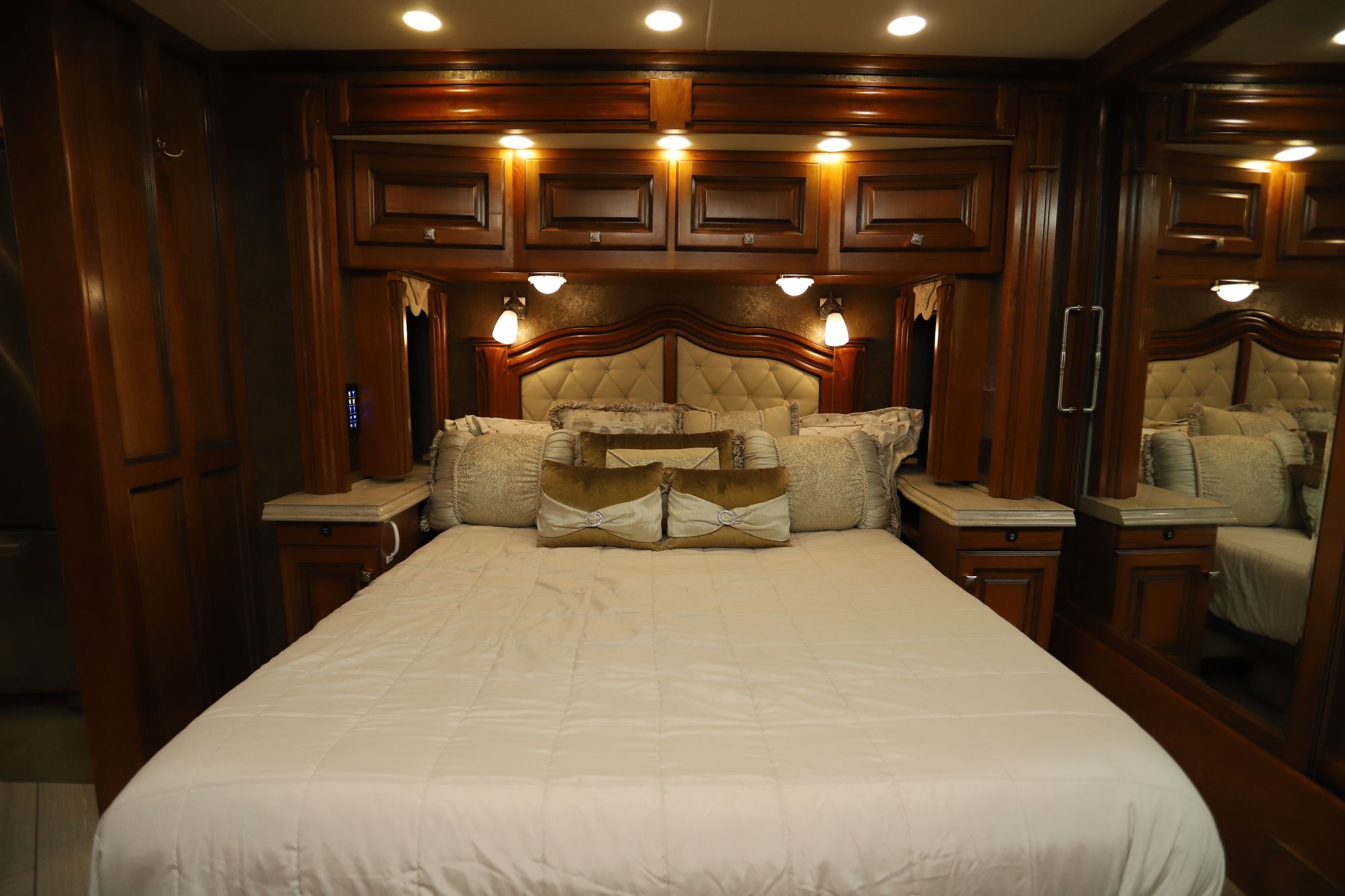Used 2015 Tiffin Motor Homes Allegro Bus 37AP Class A  For Sale
