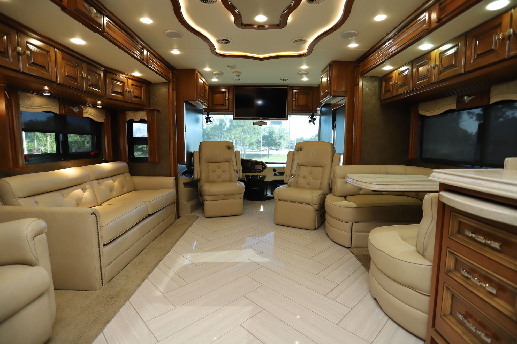 Used 2015 Tiffin Motor Homes Allegro Bus 37AP Class A  For Sale