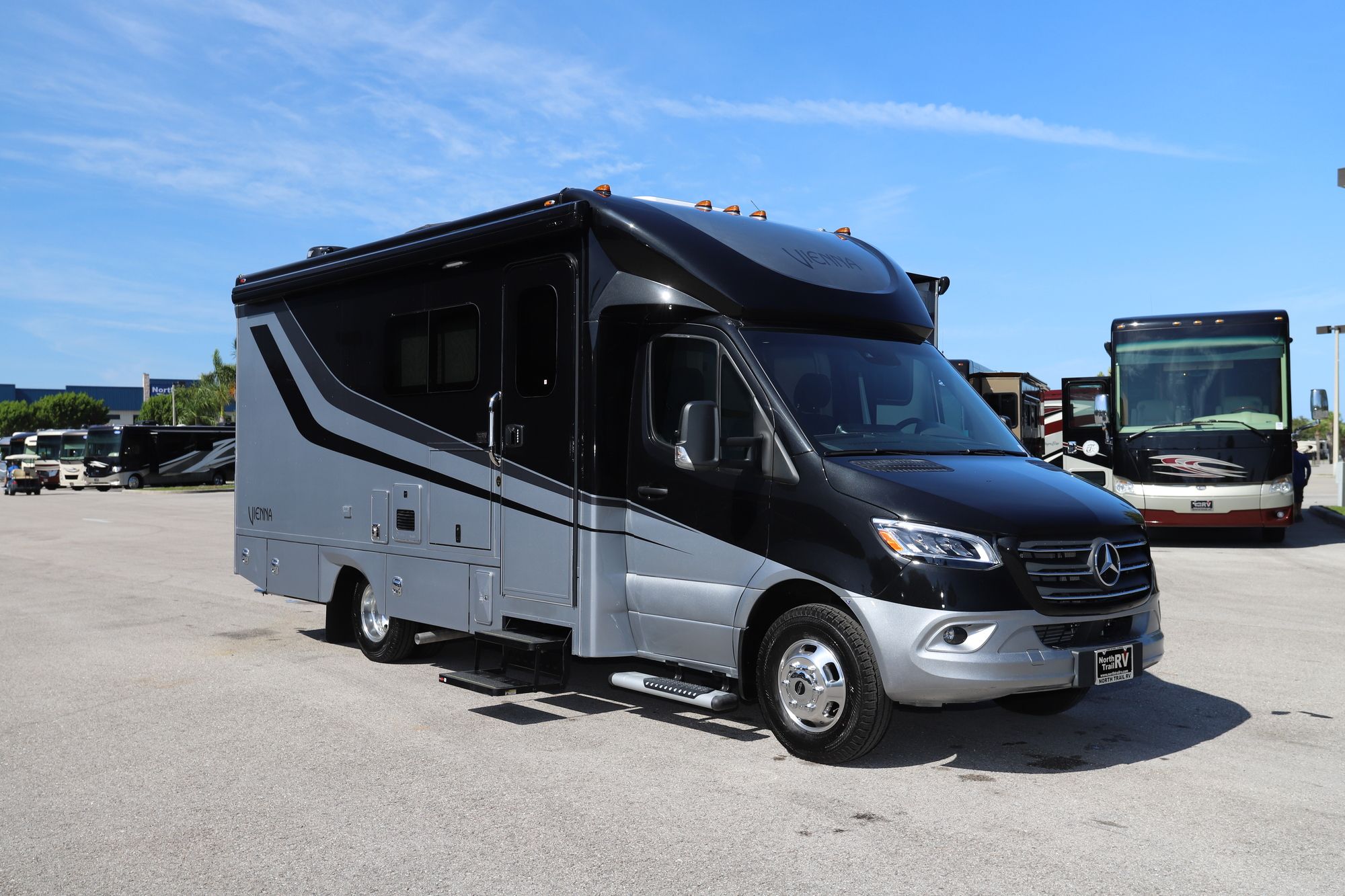 New 2022 Renegade Rv Vienna 25VRML Class C  For Sale