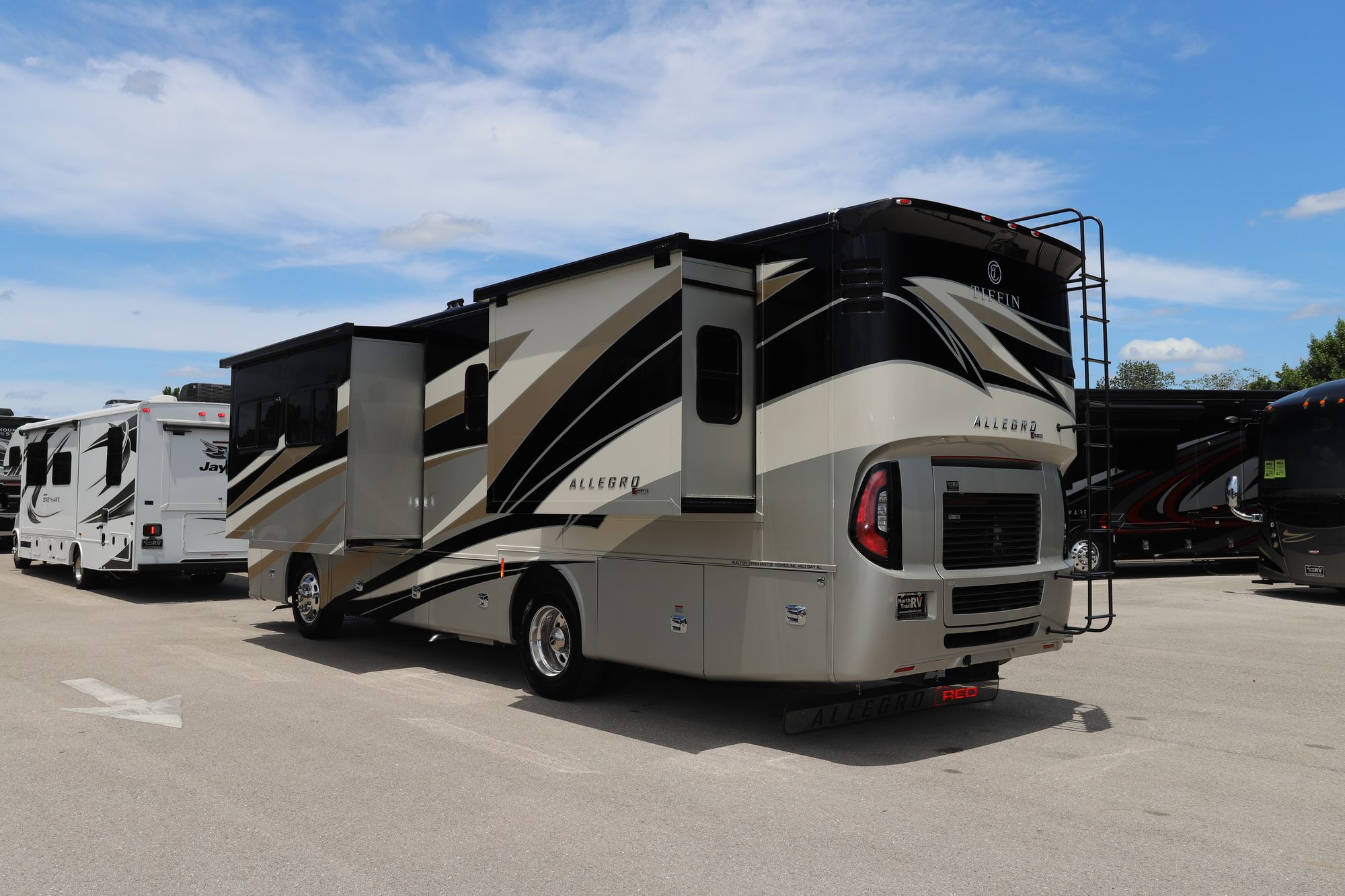 Used 2021 Tiffin Motor Homes Allegro Red 33AA Class A  For Sale