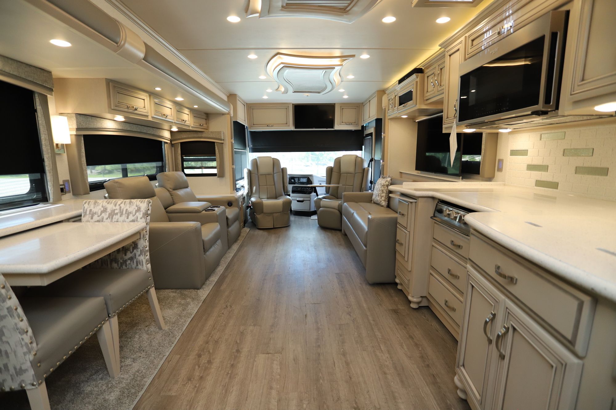 New 2021 Newmar Kountry Star 4037 Class A  For Sale