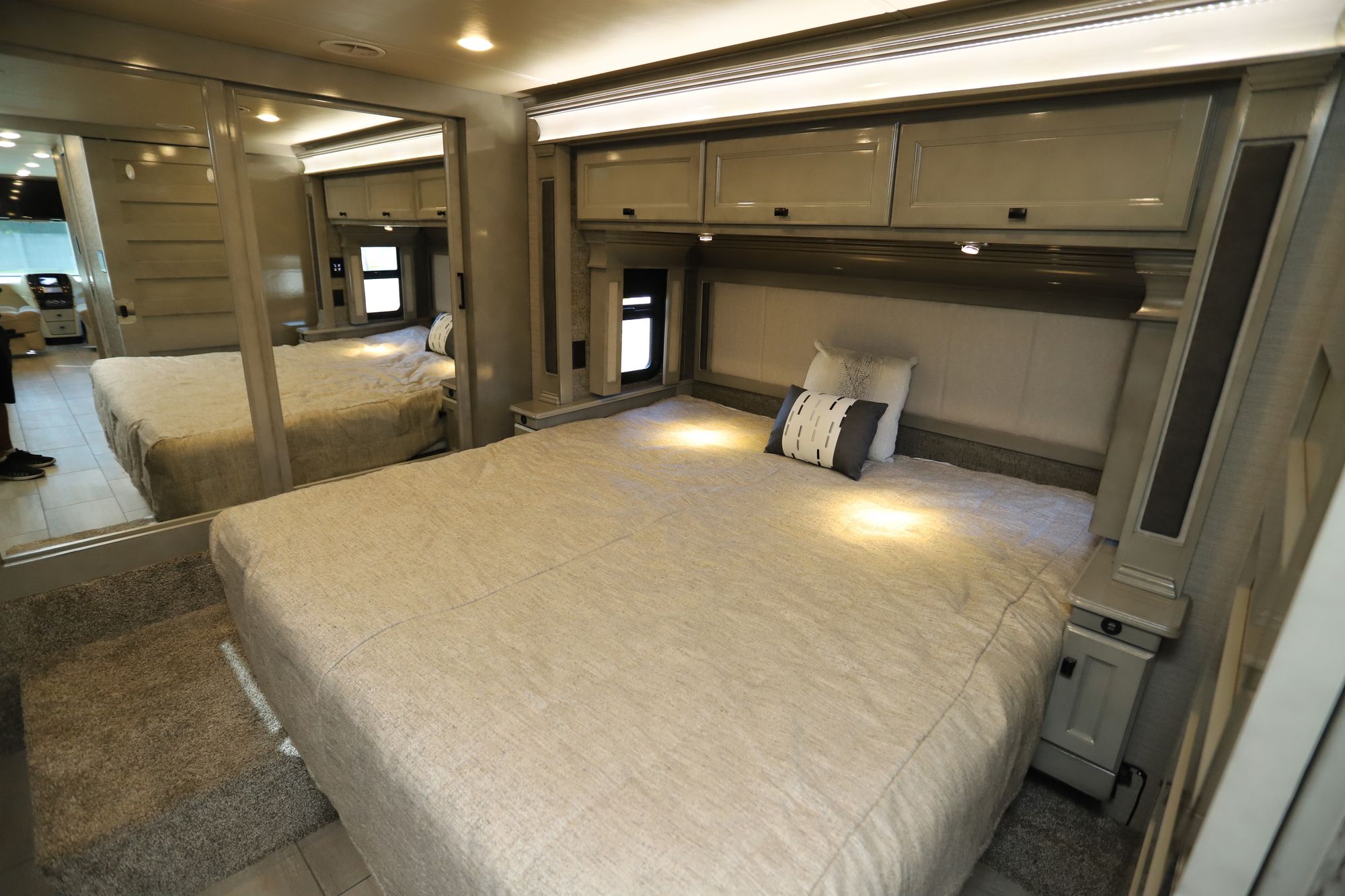 Used 2020 Tiffin Motor Homes Breeze 33BR Class A  For Sale