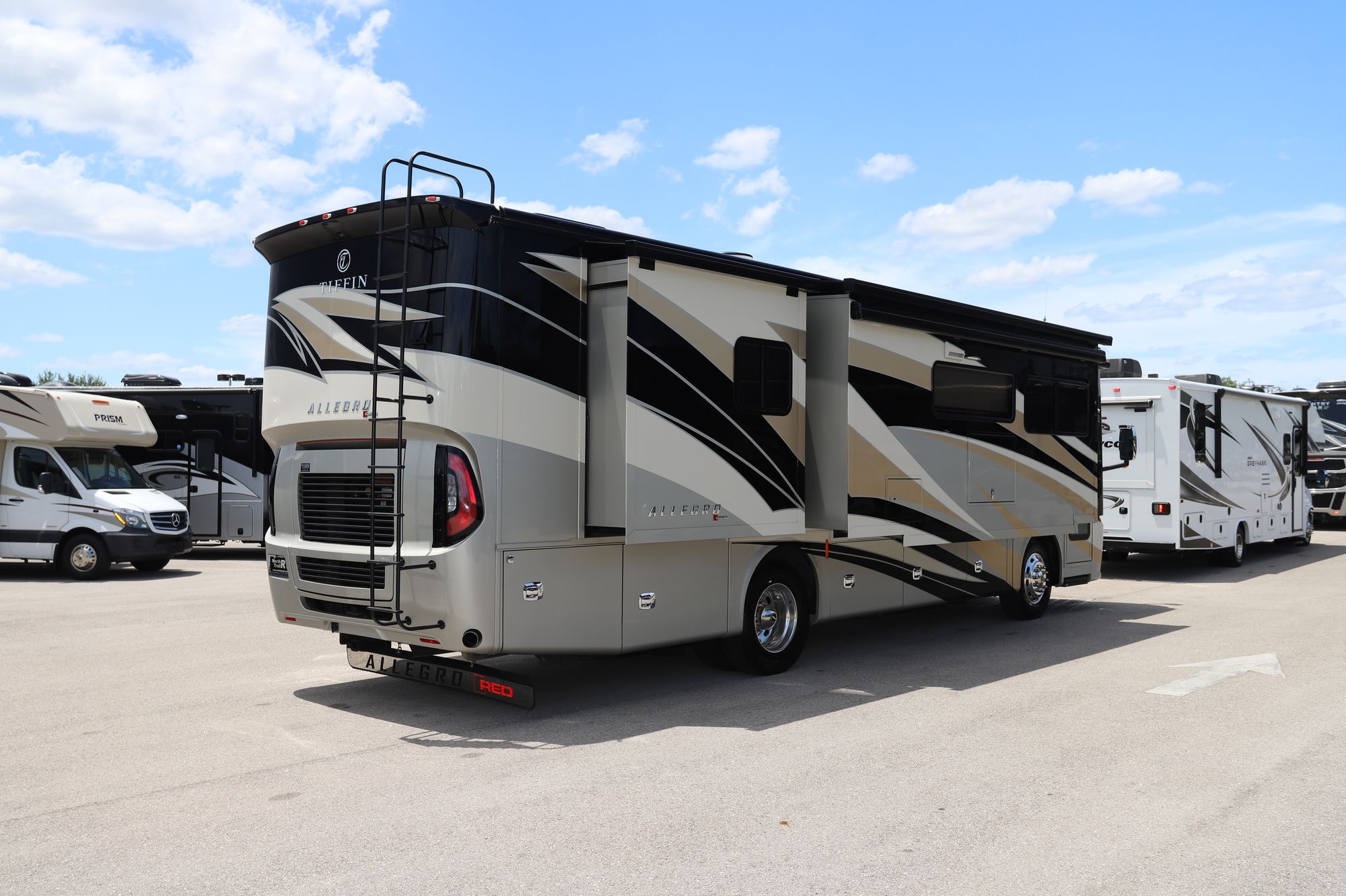 Used 2021 Tiffin Motor Homes Allegro Red 33AA Class A  For Sale