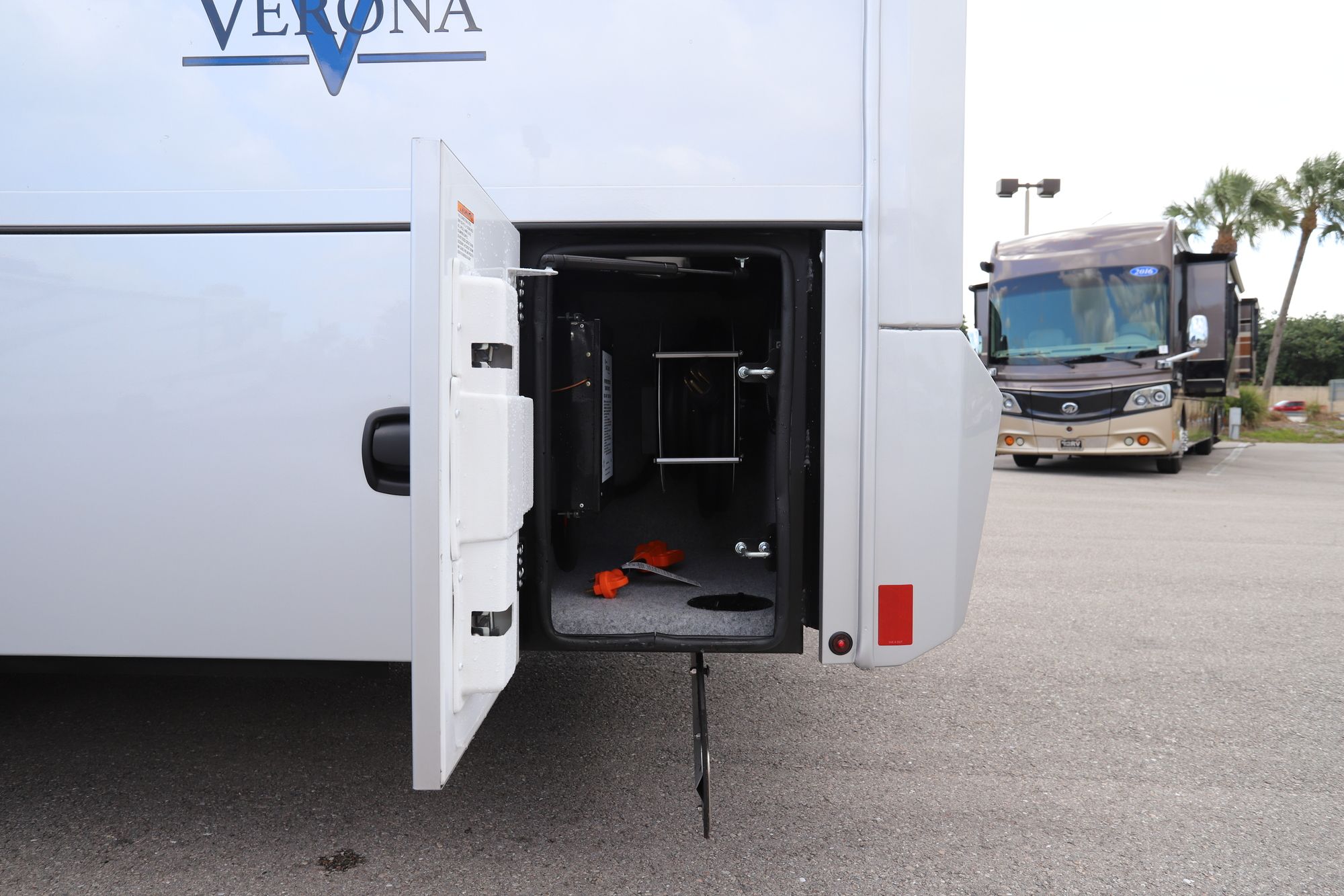 New 2022 Renegade Rv Verona 36VSB Super C  For Sale