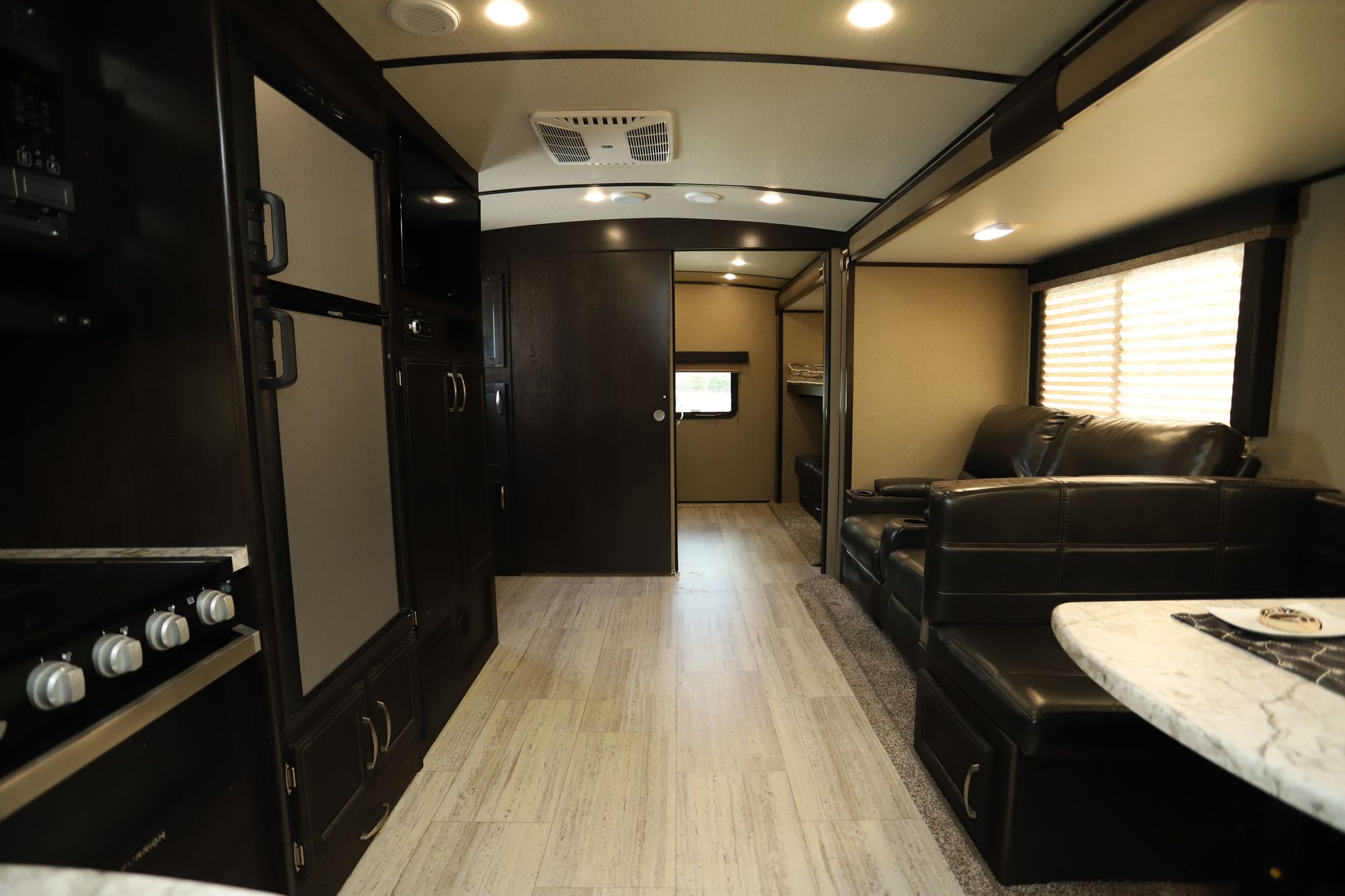 Used 2018 Grand Design Imagine 3170BH Travel Trailer  For Sale