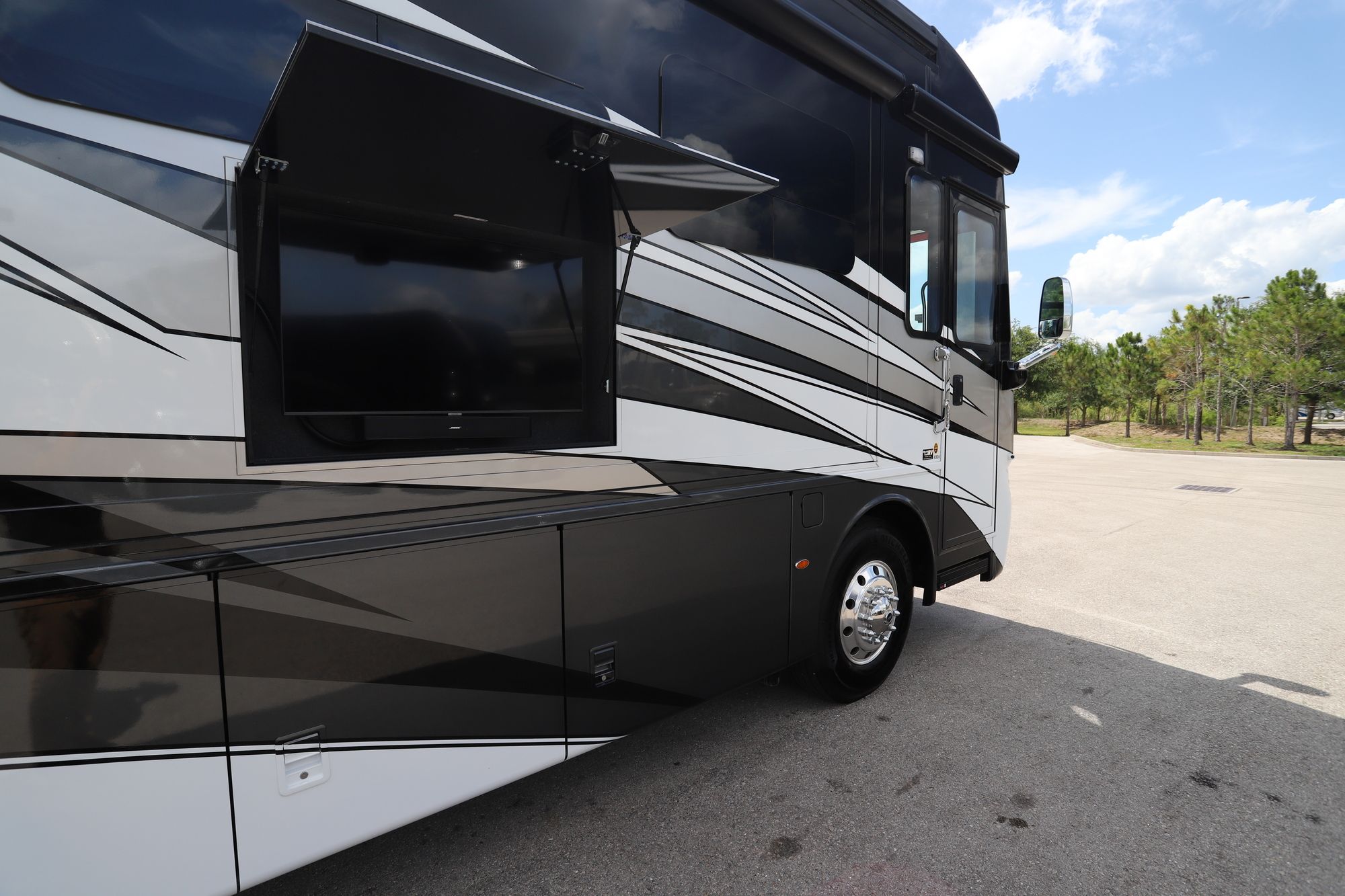 New 2021 Newmar Ventana 4326 Class A  For Sale