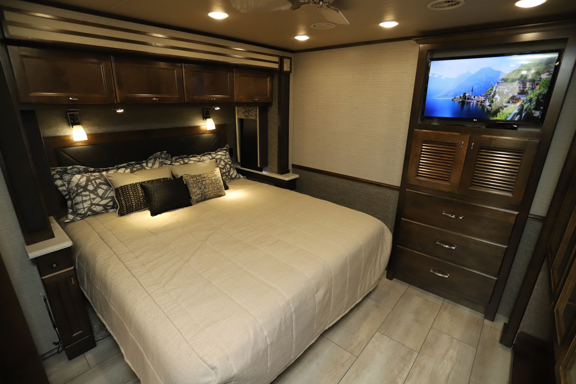 New 2021 Tiffin Motor Homes Allegro 34PA Class A  For Sale