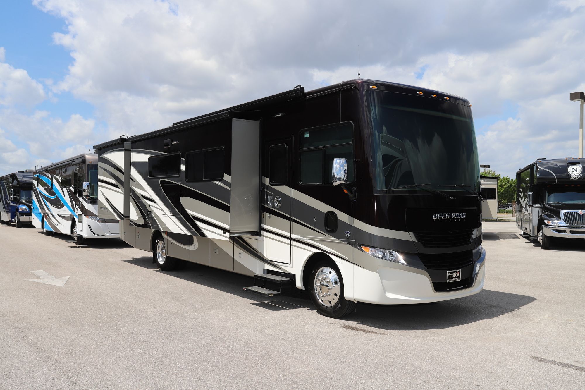 New 2021 Tiffin Motor Homes Allegro 34PA Class A  For Sale