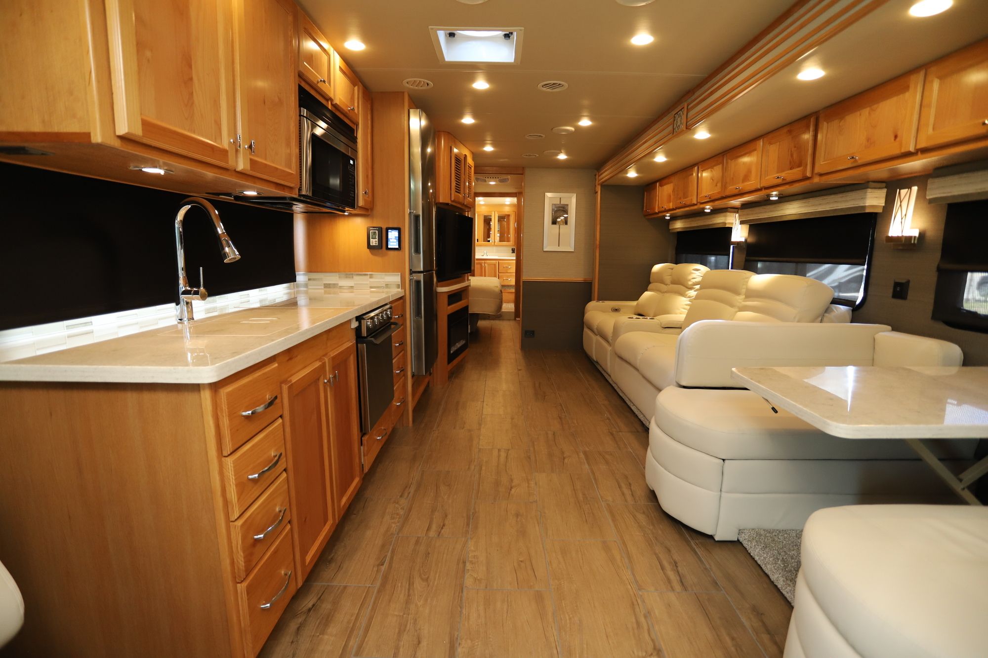 New 2021 Tiffin Motor Homes Allegro Red 38LL Class A  For Sale