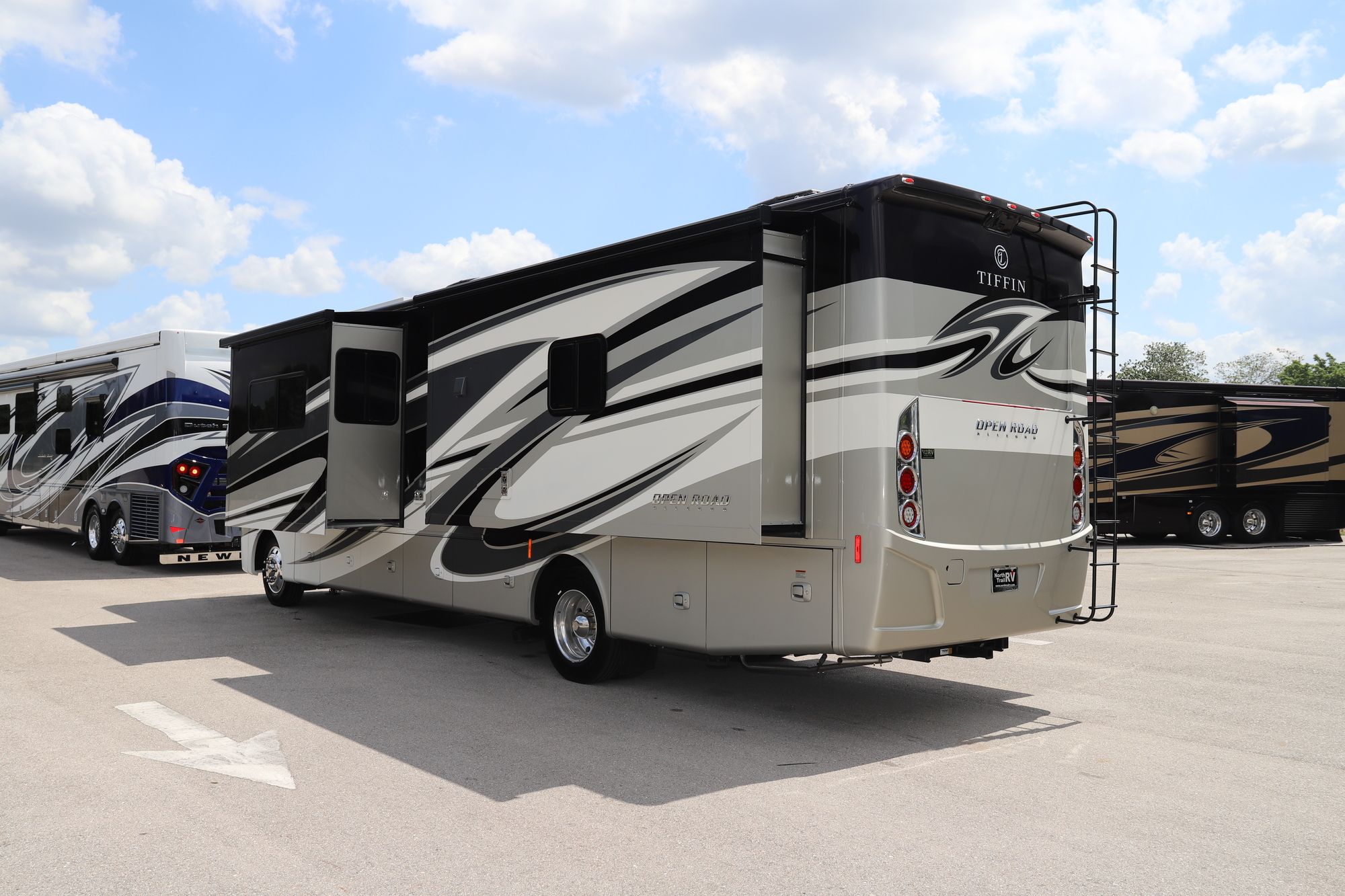 New 2021 Tiffin Motor Homes Allegro 34PA Class A  For Sale