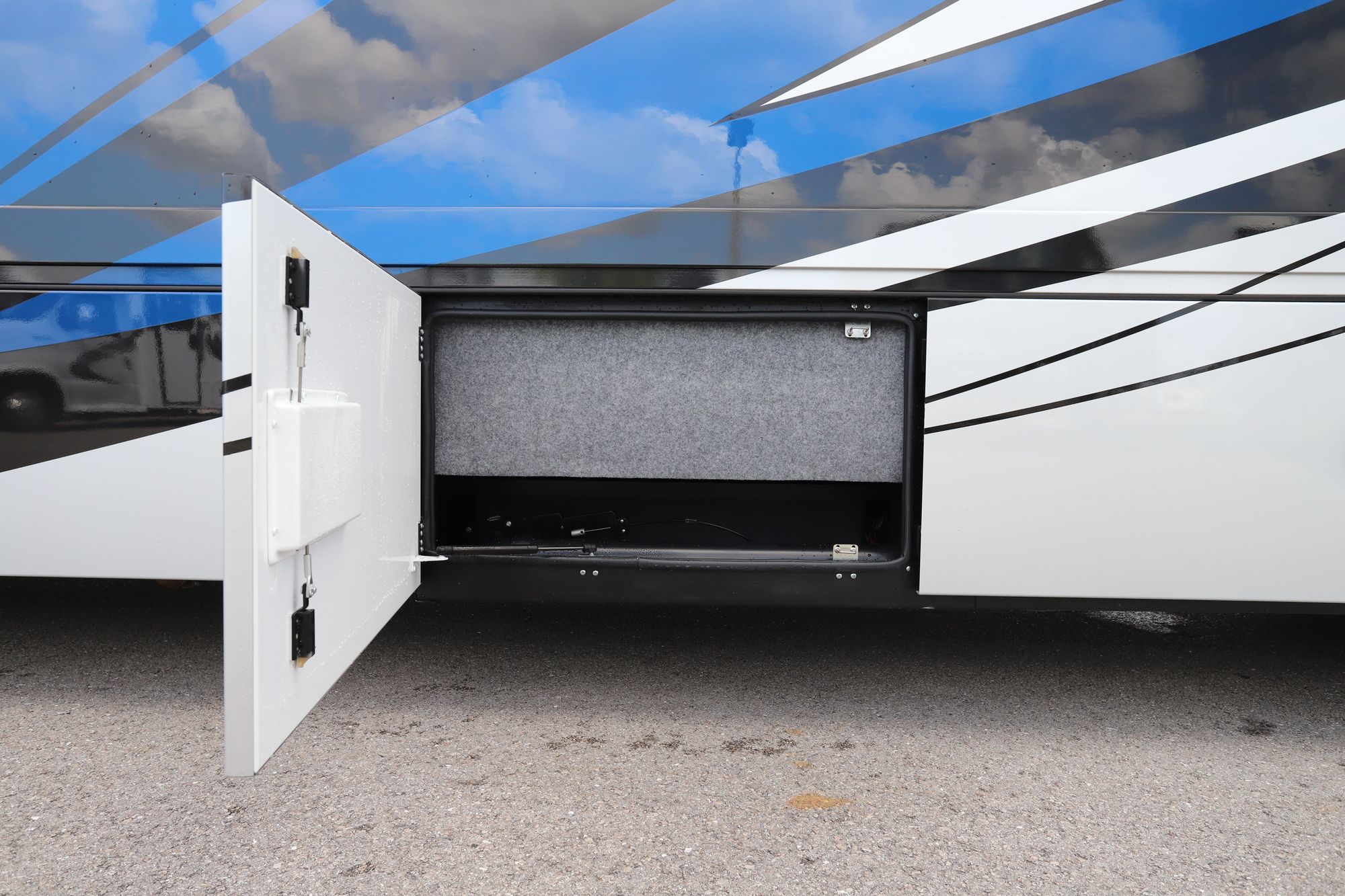 New 2022 Renegade Rv Verona 36VSB Super C  For Sale